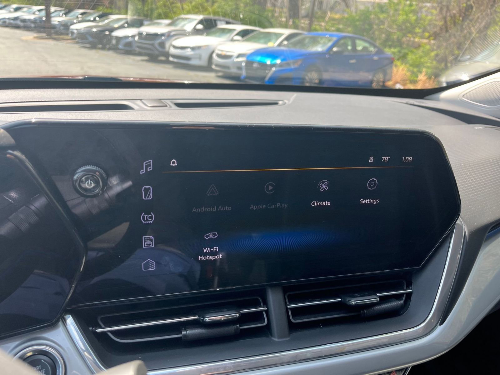 Thumbnail: 2025 Chevrolet Trax - 17