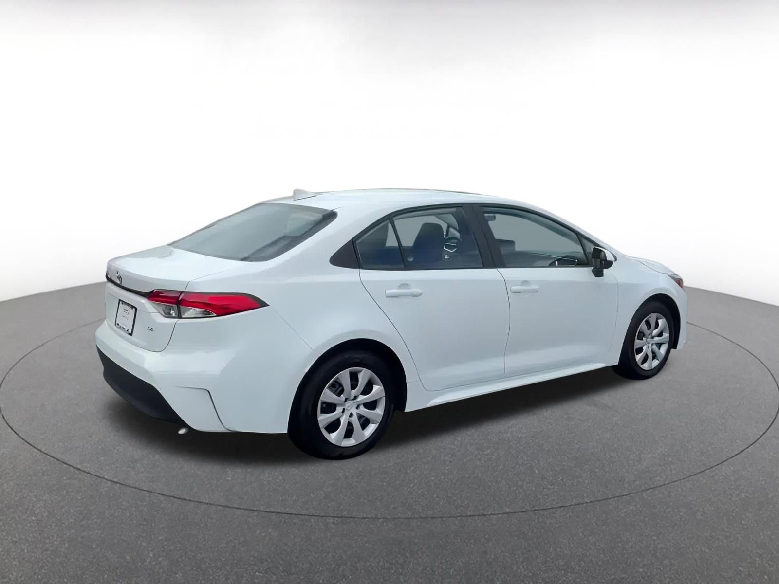 2024 Toyota Corolla LE 15