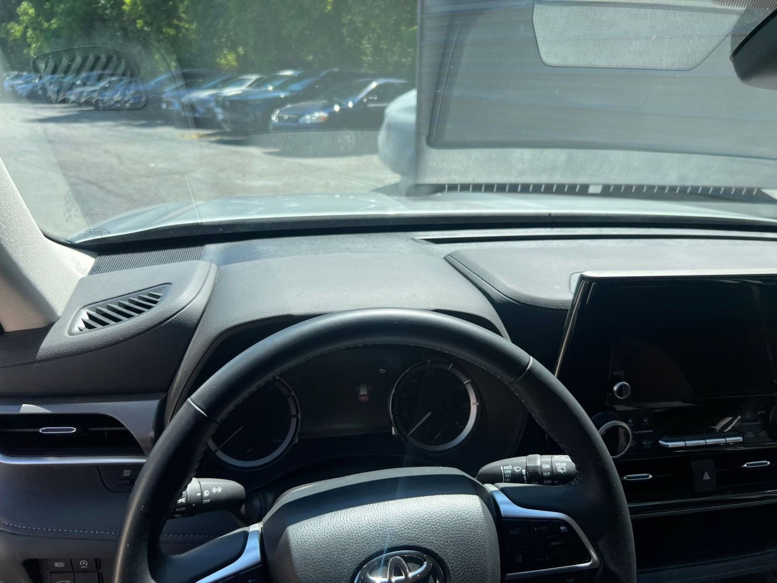 Thumbnail: 2025 Toyota Highlander - 33
