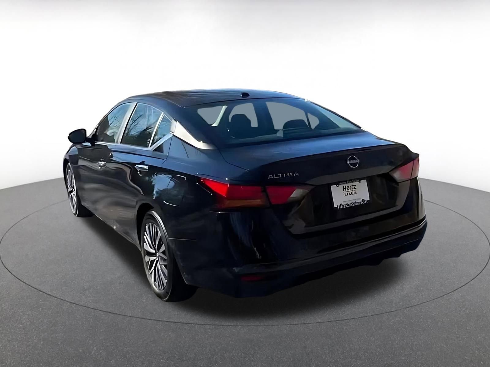 Thumbnail: 2025 Nissan Altima - 10