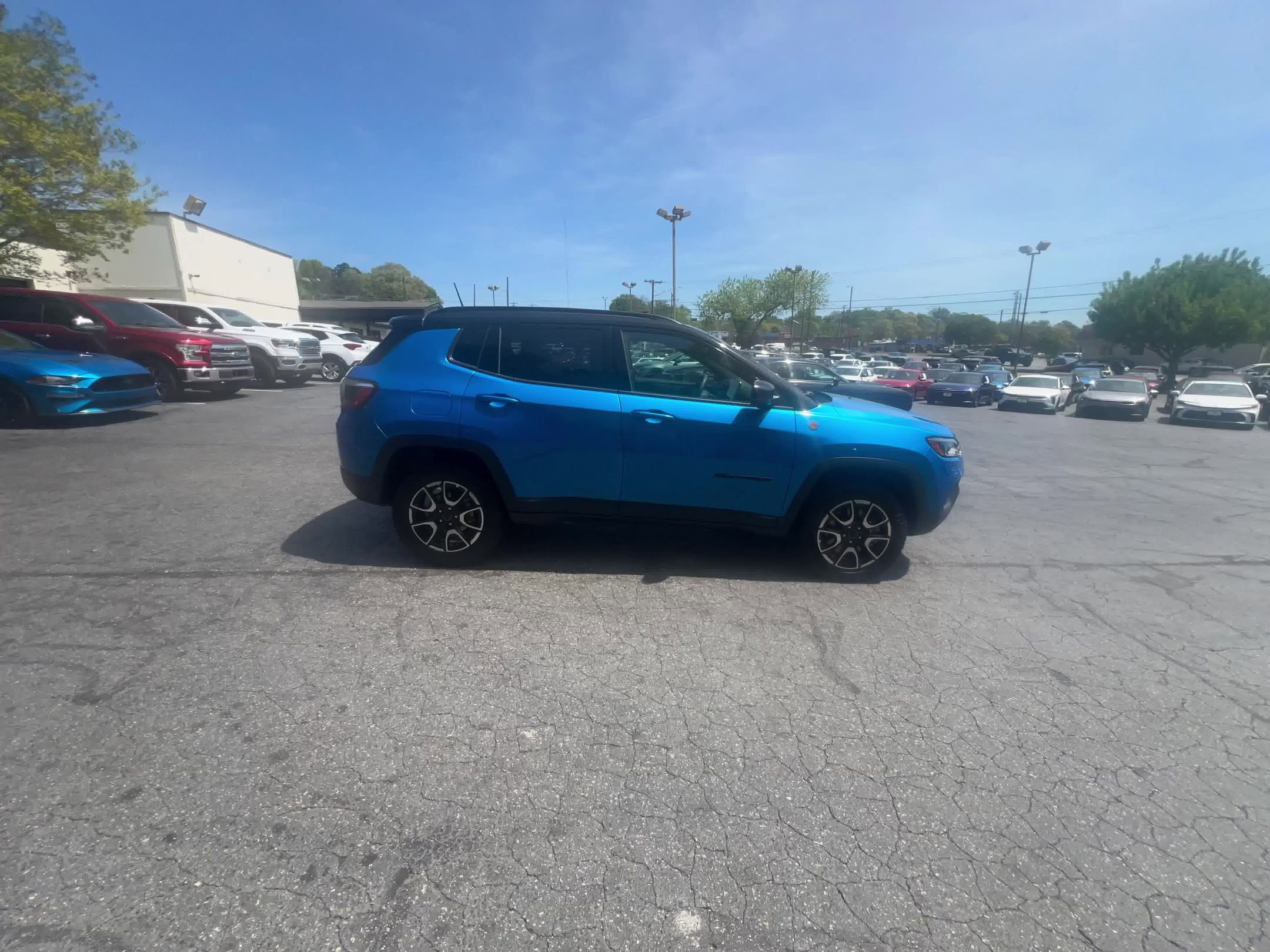 Thumbnail: 2025 Chevrolet Trax - 3