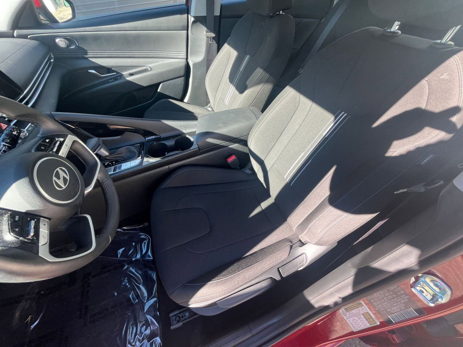 Thumbnail: 2025 Hyundai Elantra - 32