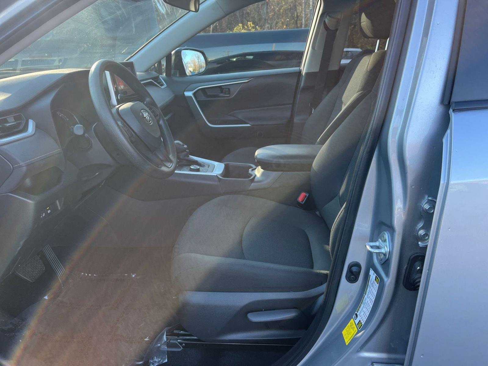 Thumbnail: 2025 Toyota RAV4 - 22