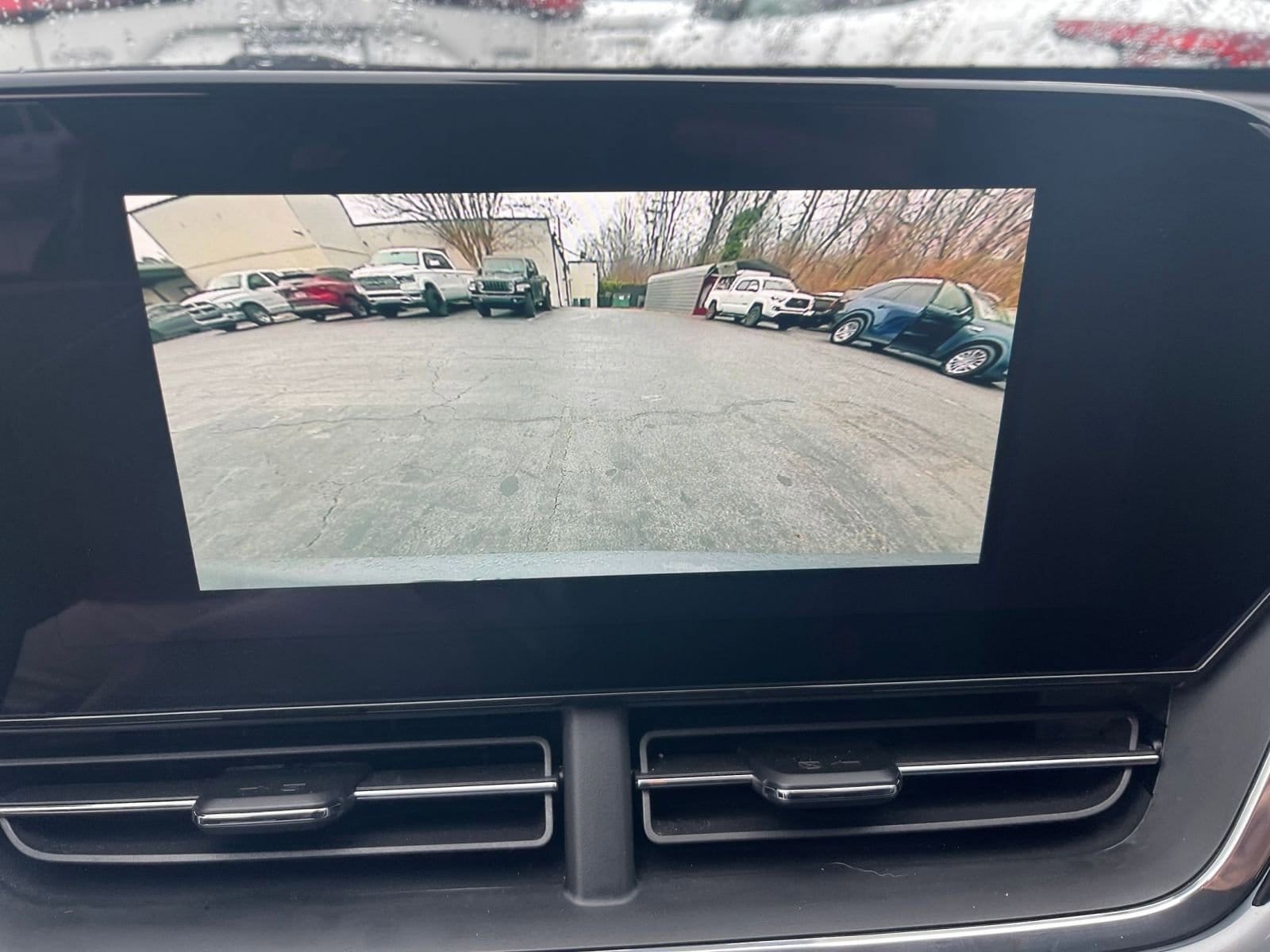 Thumbnail: 2025 Chevrolet Trax - 17