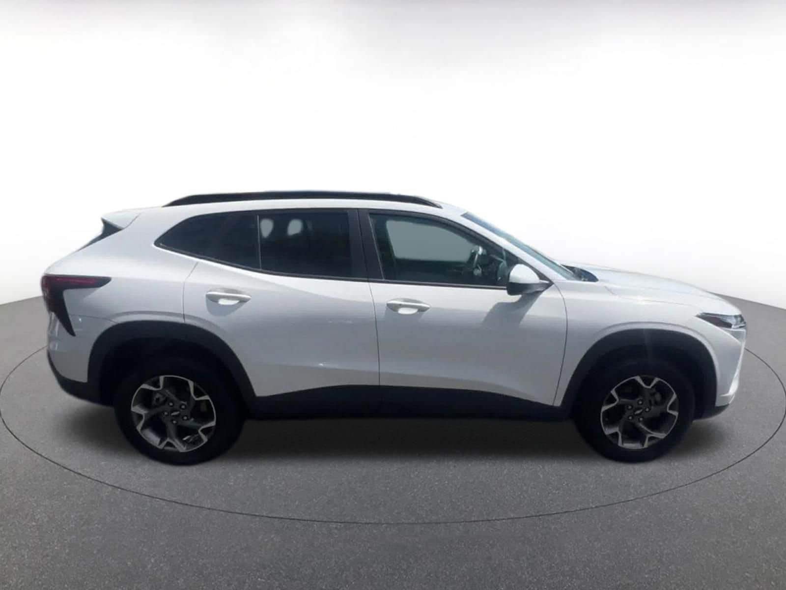 Thumbnail: 2025 Chevrolet Trax - 16