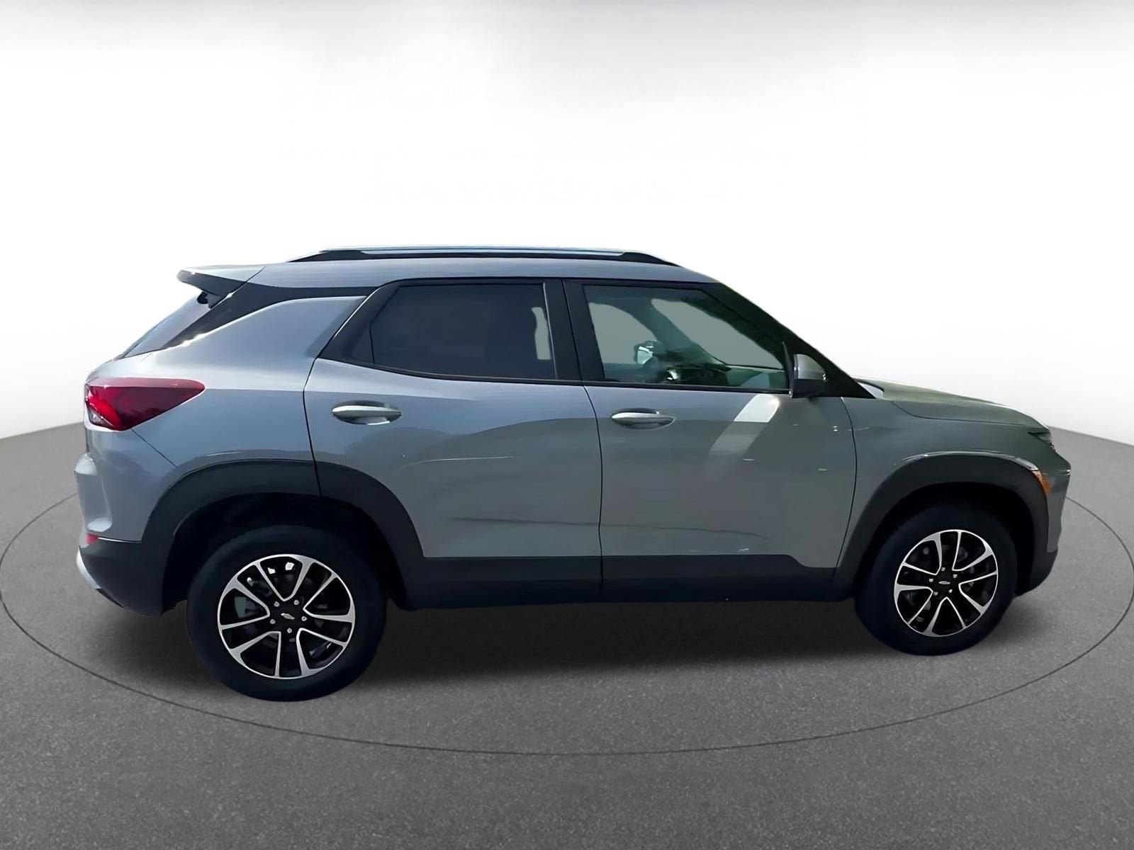 Thumbnail: 2025 Chevrolet TrailBlazer - 16