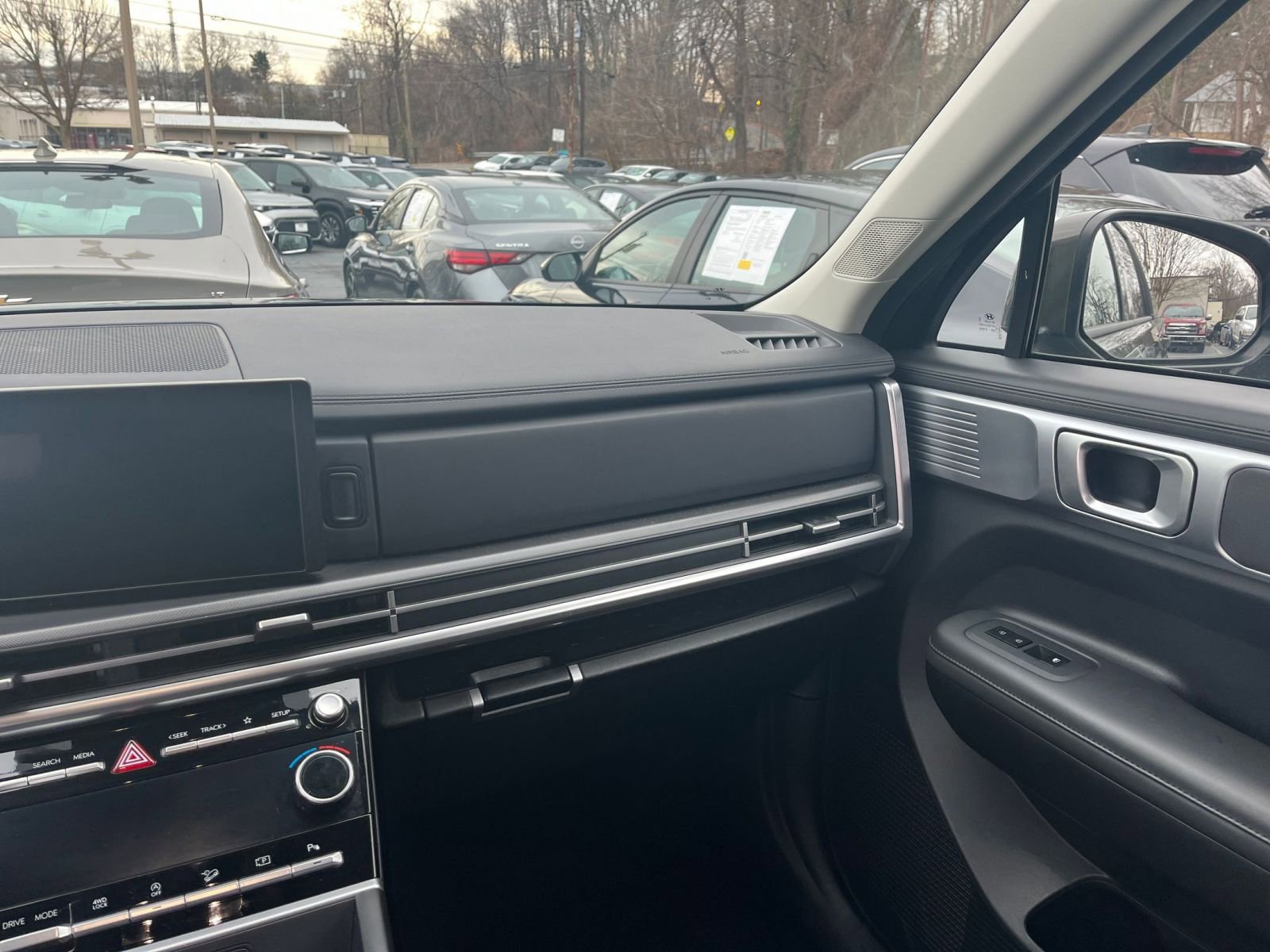 Thumbnail: 2025 Hyundai Santa Fe - 31