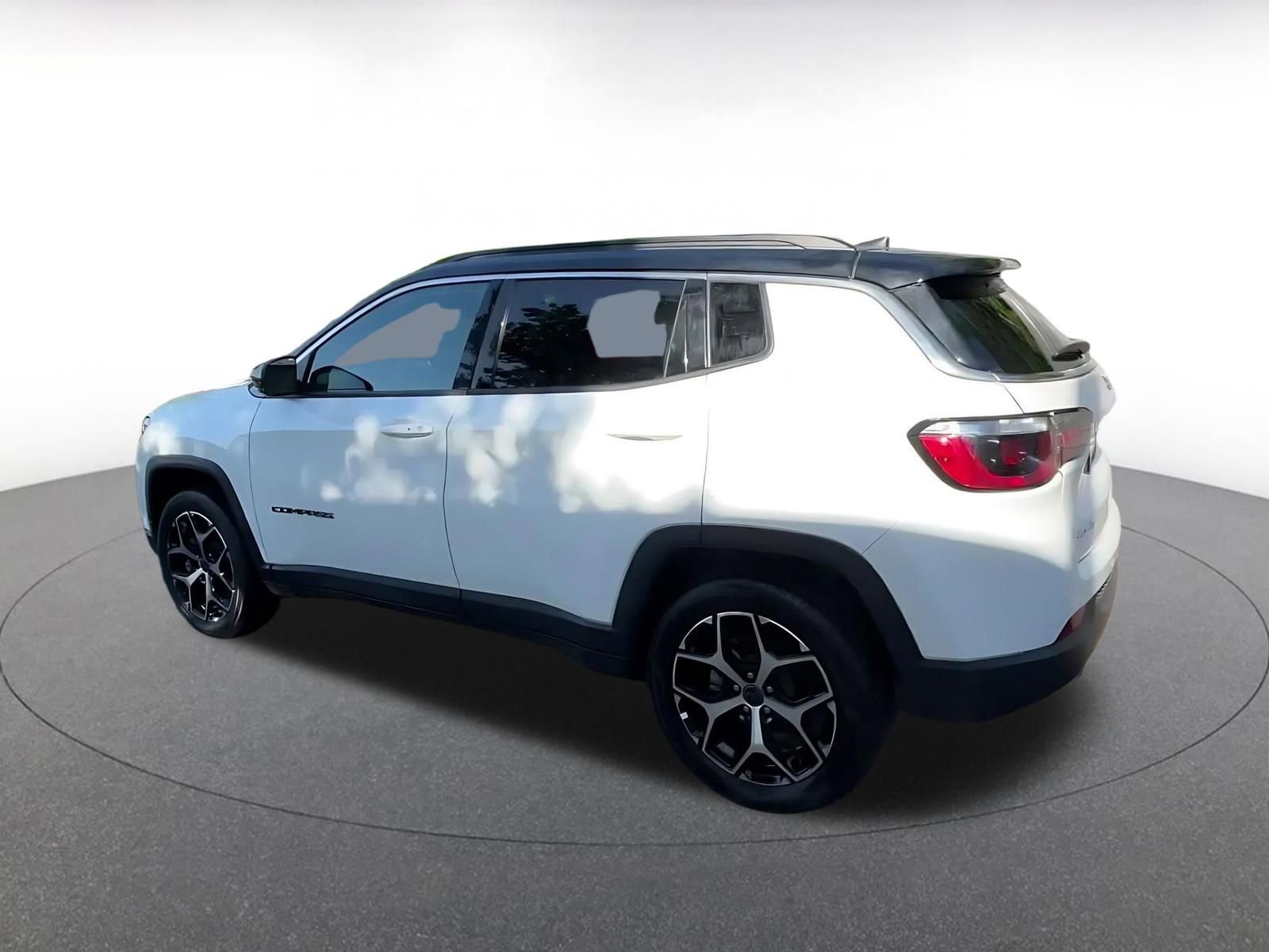 Thumbnail: 2025 Jeep Compass - 10