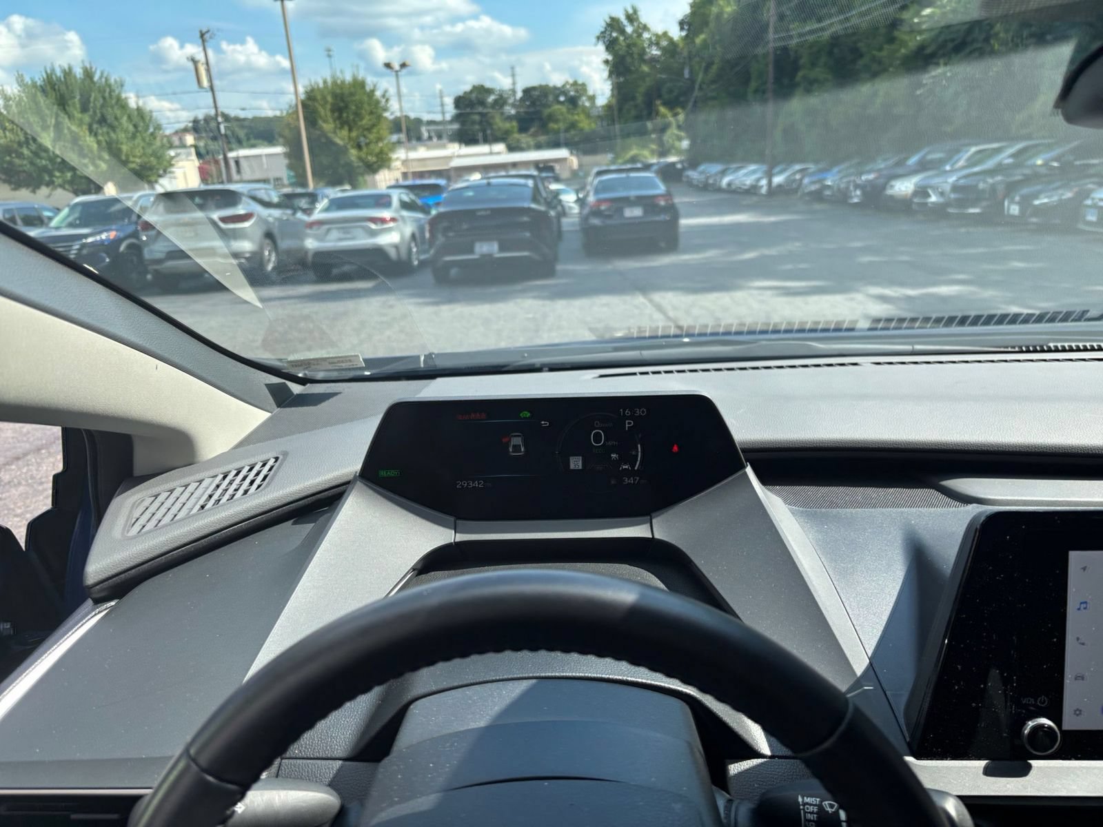 Thumbnail: 2025 Toyota Prius - 29