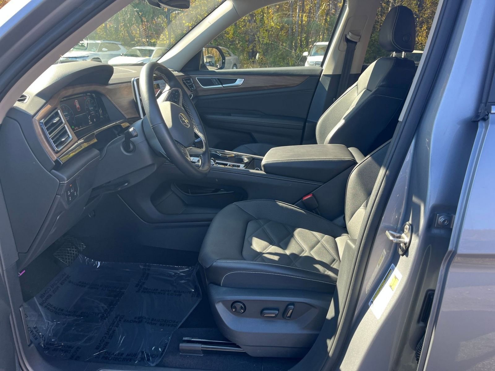 Thumbnail: 2025 Volkswagen Atlas - 23