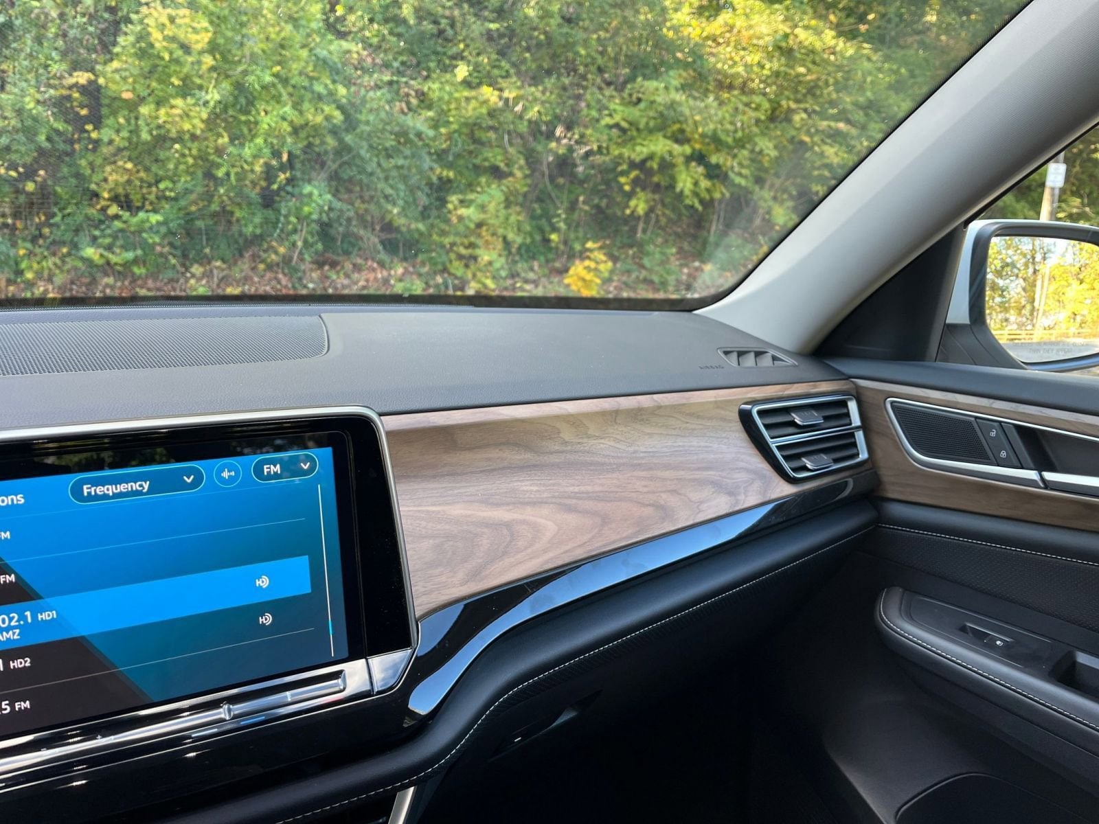 Thumbnail: 2025 Volkswagen Atlas - 31