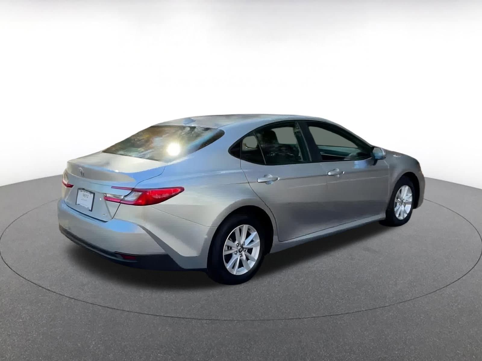 Thumbnail: 2025 Toyota Camry - 17