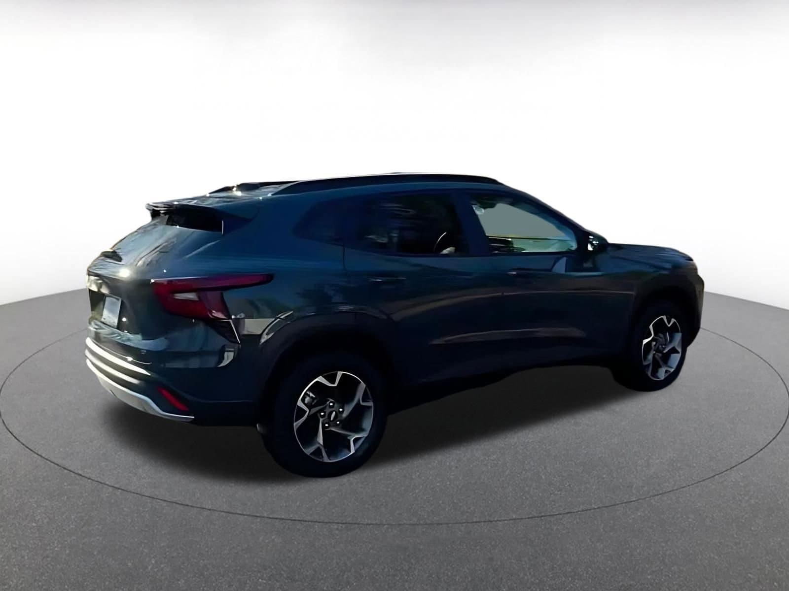 Thumbnail: 2025 Chevrolet Trax - 15