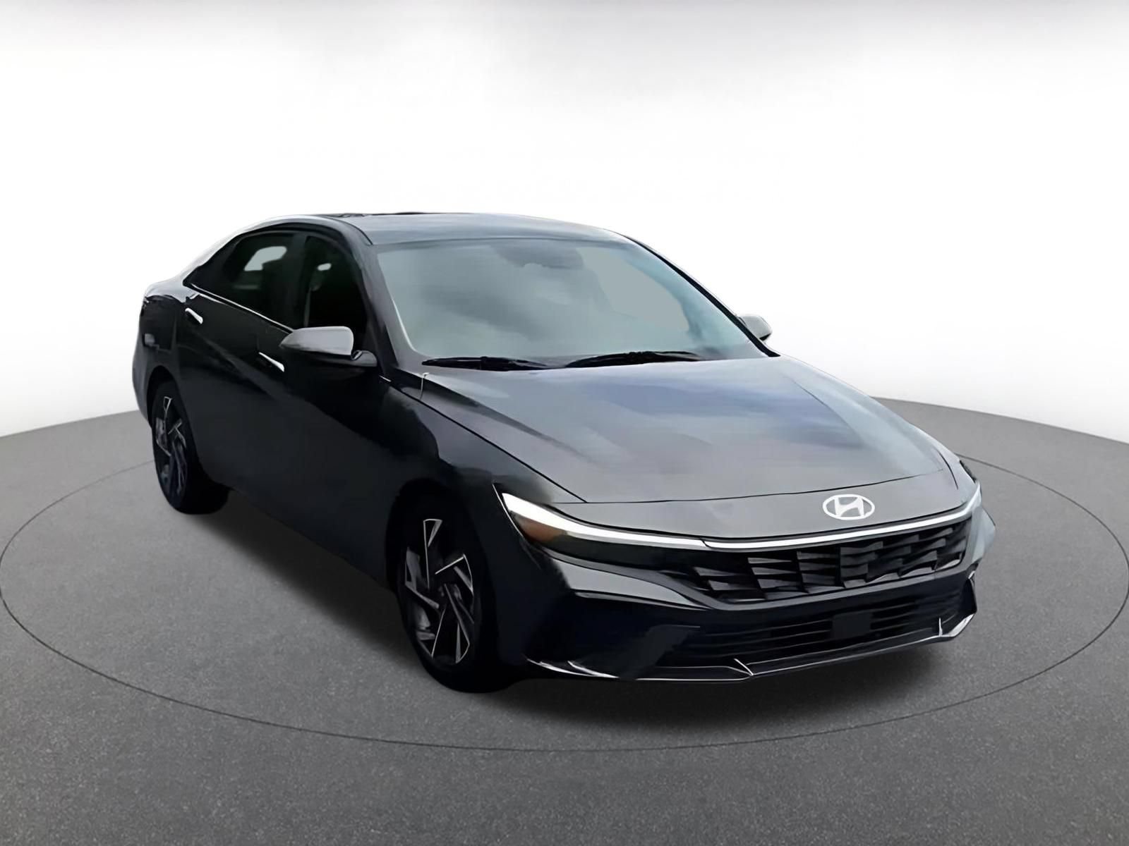 Thumbnail: 2025 Hyundai Elantra - 3