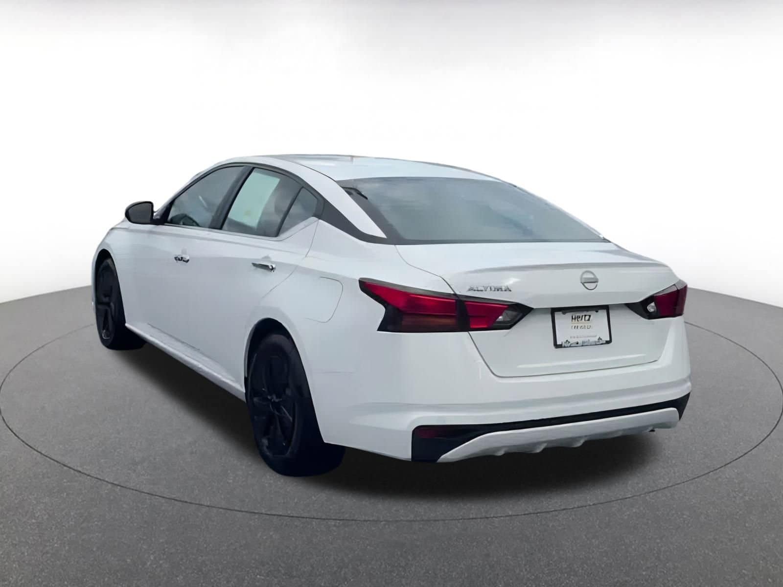 Thumbnail: 2024 Nissan Altima - 10
