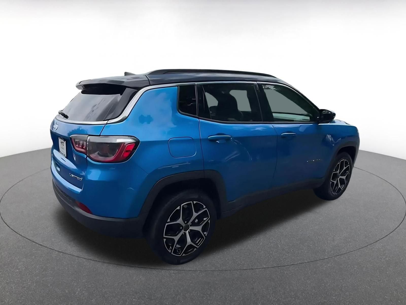 Thumbnail: 2025 Jeep Compass - 15