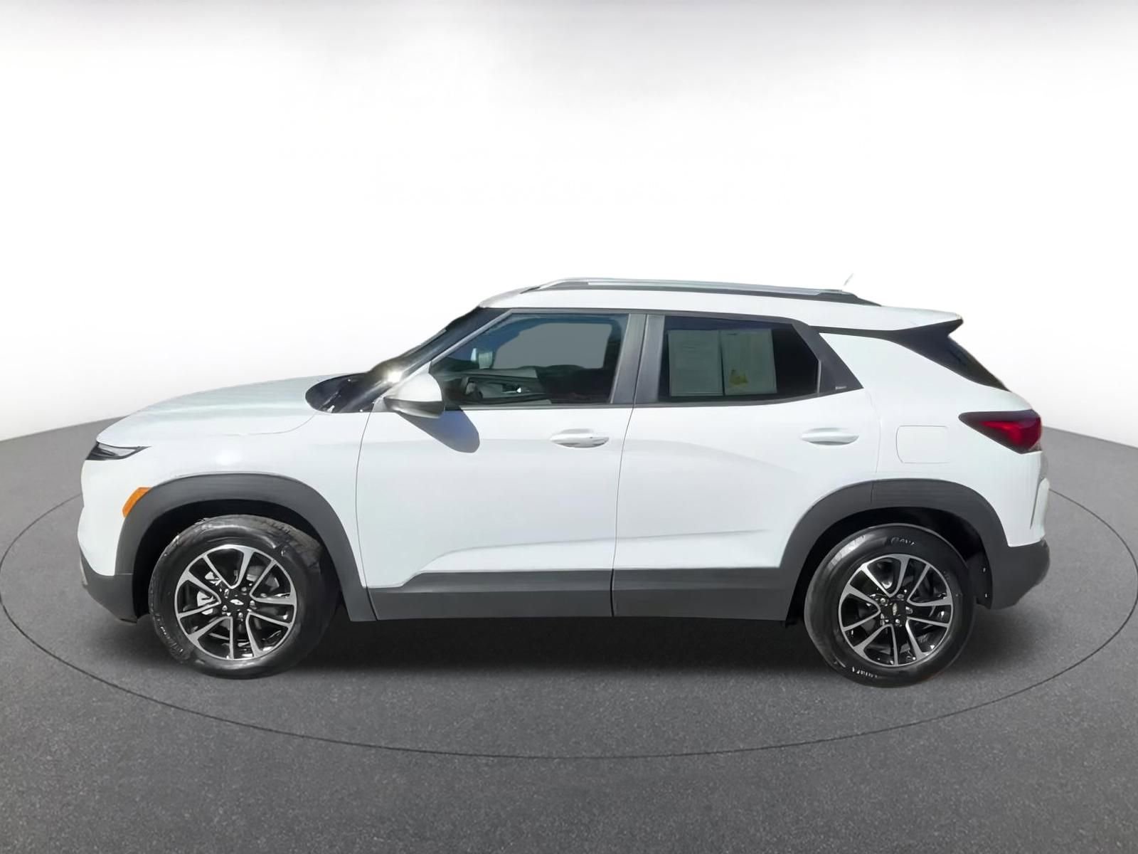 Thumbnail: 2025 Chevrolet TrailBlazer - 9