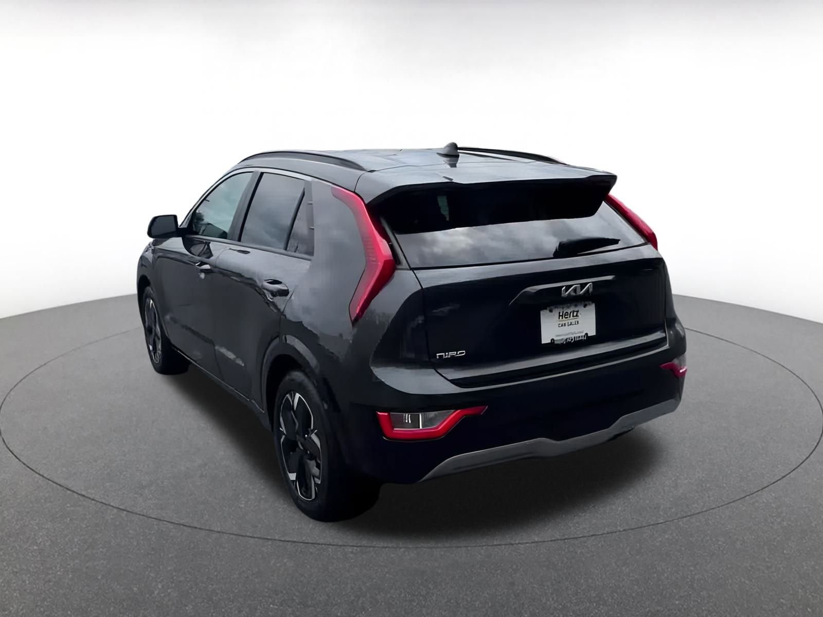 Thumbnail: 2023 Kia Niro - 11