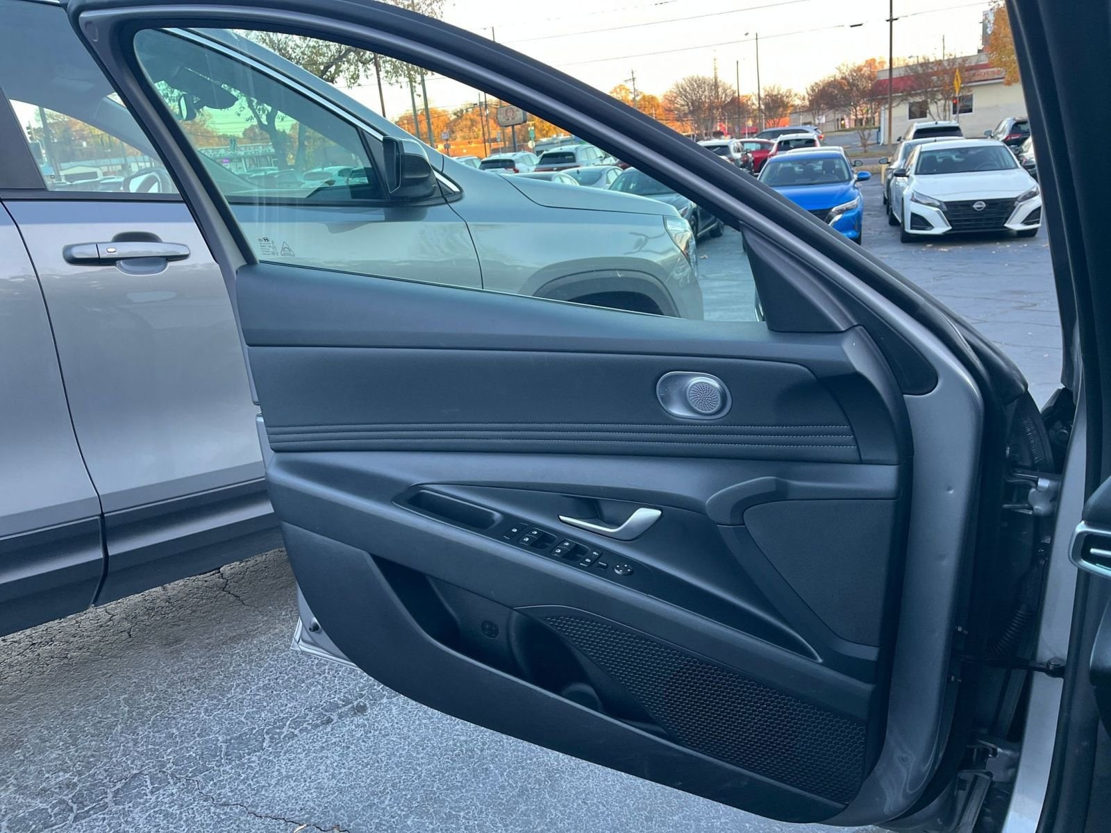 Thumbnail: 2025 Hyundai Elantra - 18