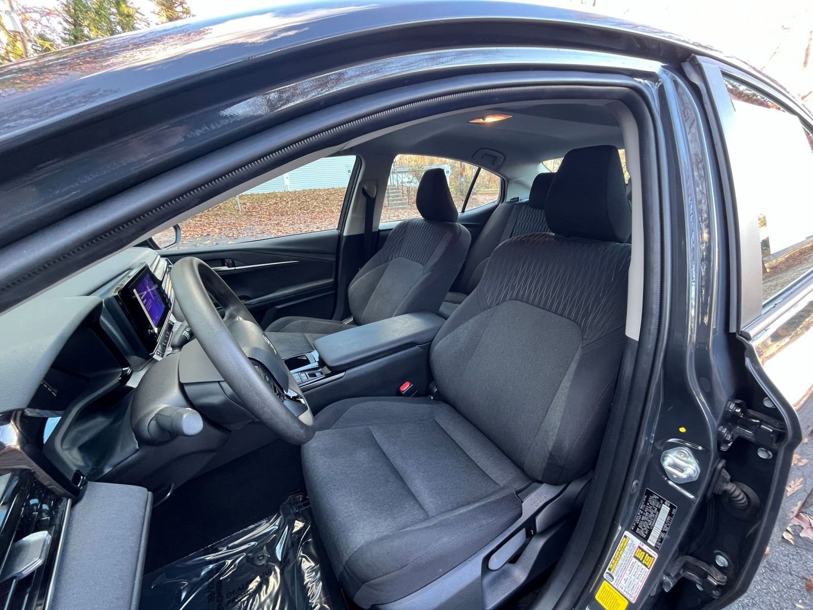 Thumbnail: 2025 Toyota Camry - 32