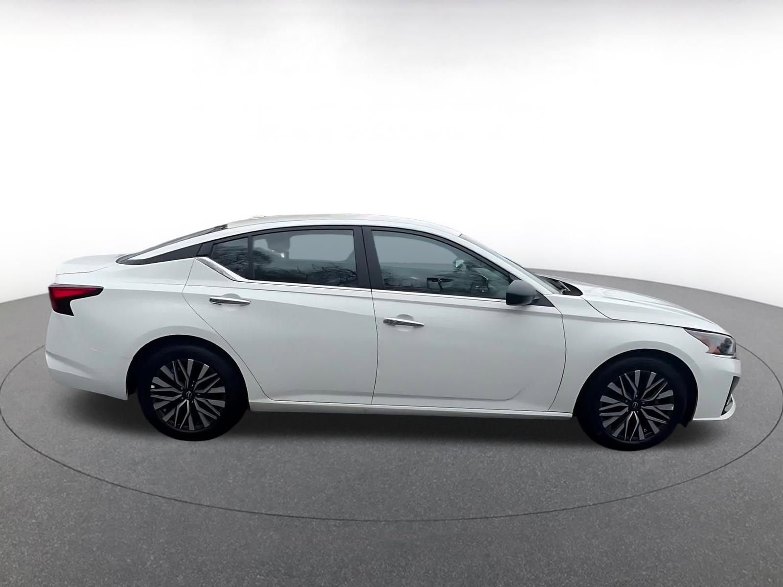 Thumbnail: 2025 Nissan Altima - 16