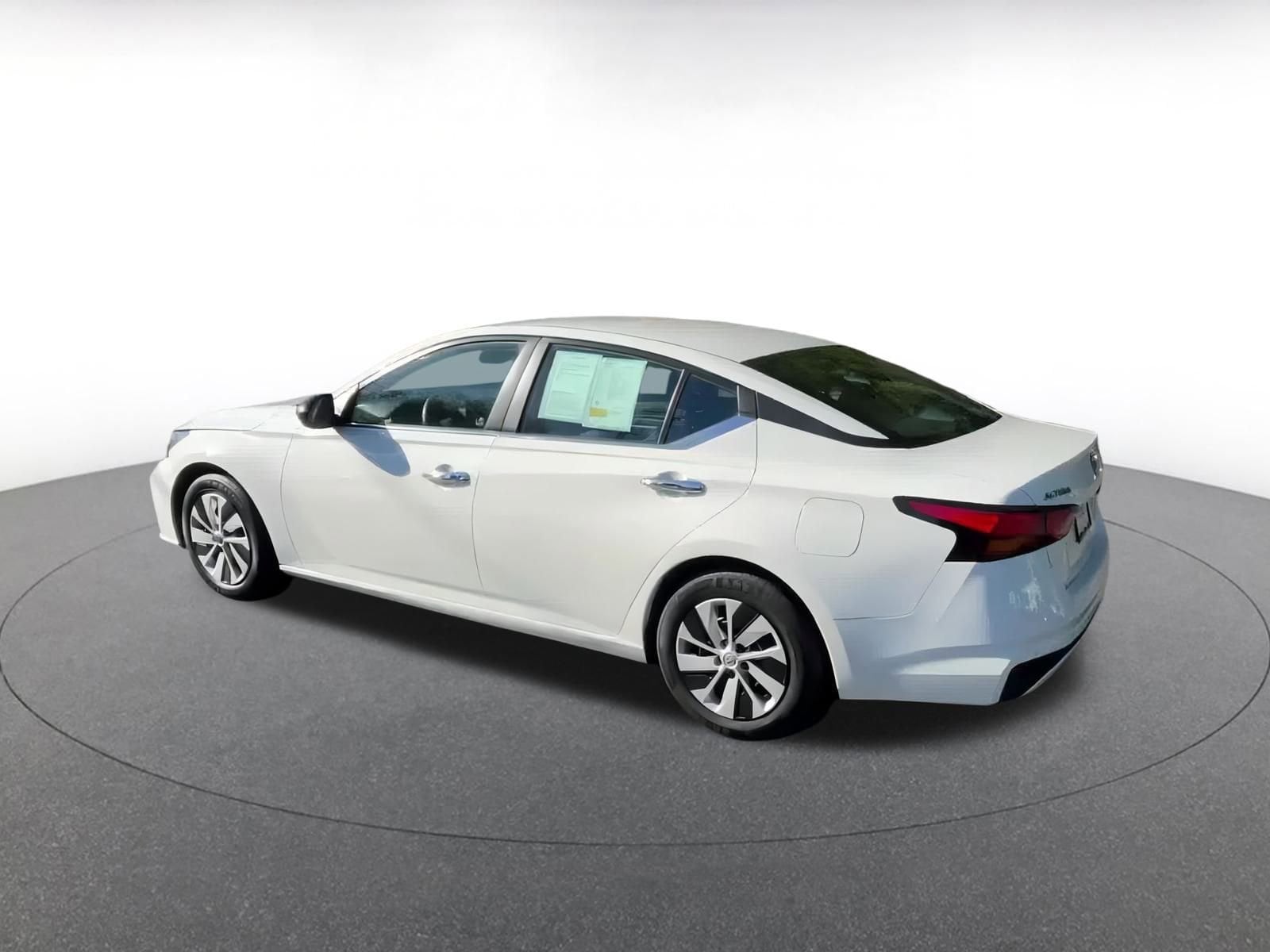 Thumbnail: 2024 Nissan Altima - 9