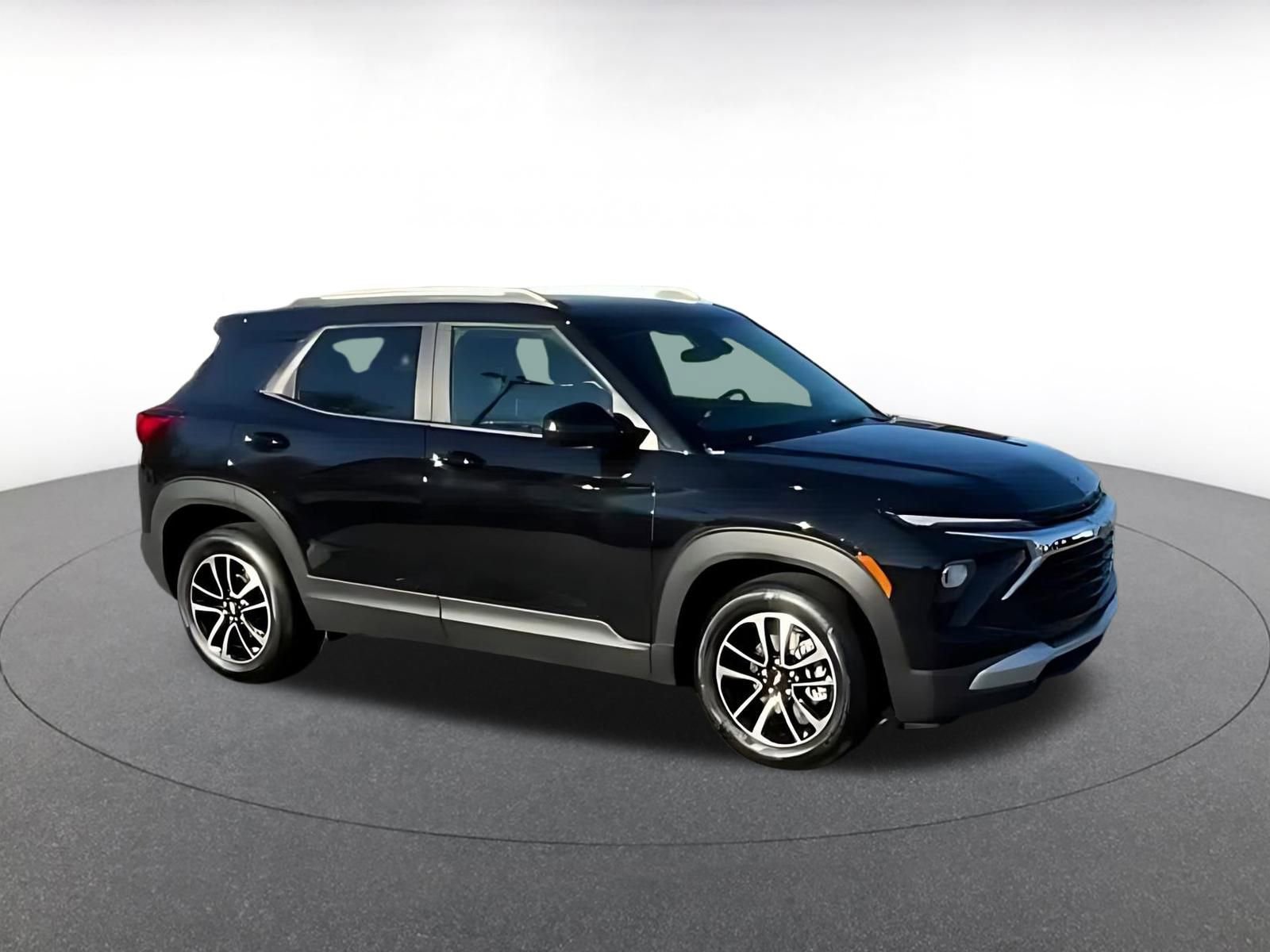 Thumbnail: 2025 Chevrolet TrailBlazer - 2