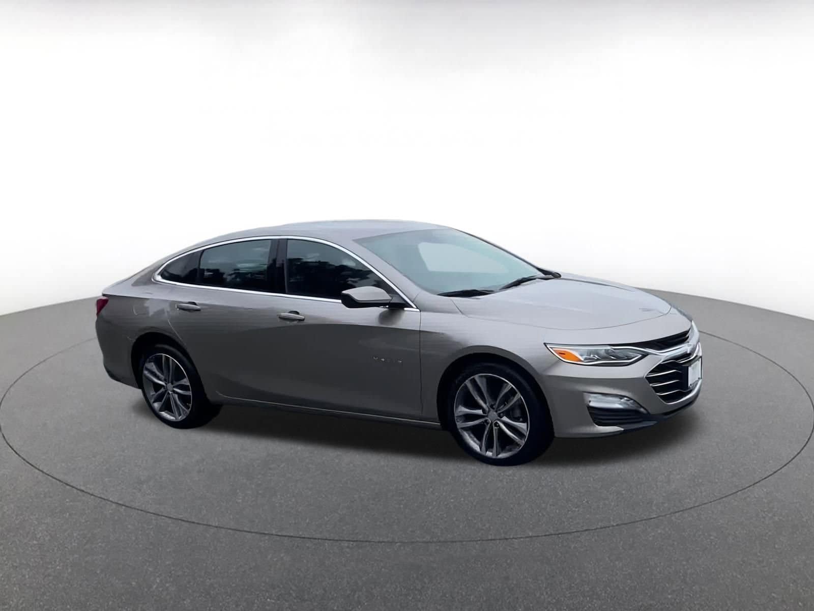 Thumbnail: 2024 Chevrolet Malibu - 2