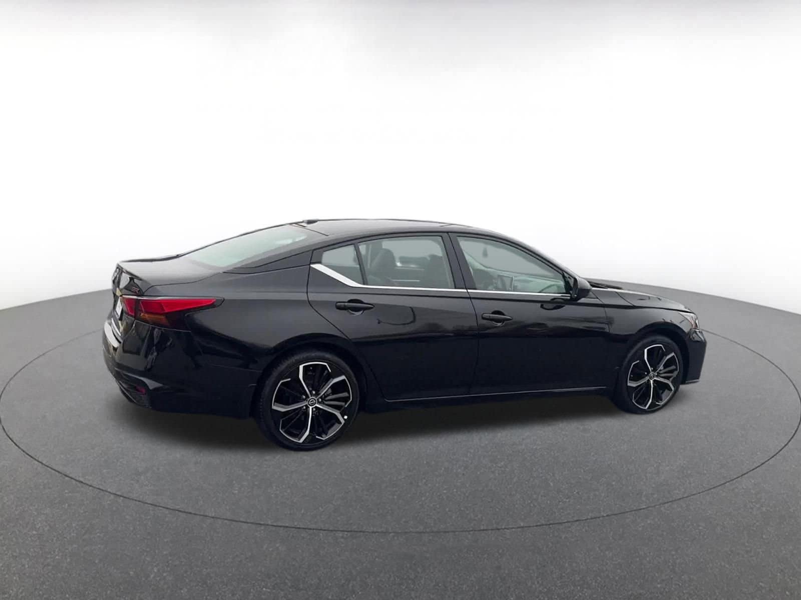 Thumbnail: 2025 Nissan Altima - 15