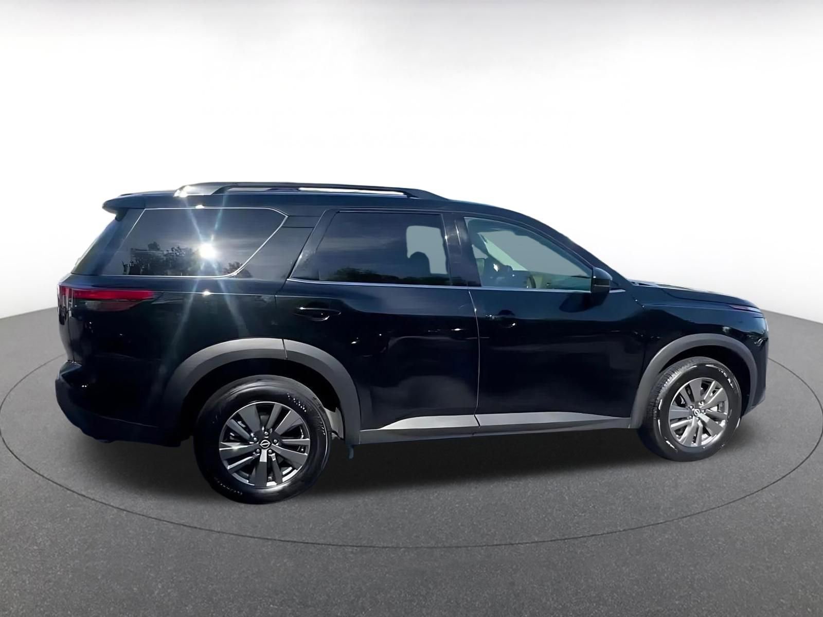 Thumbnail: 2025 Nissan Pathfinder - 15