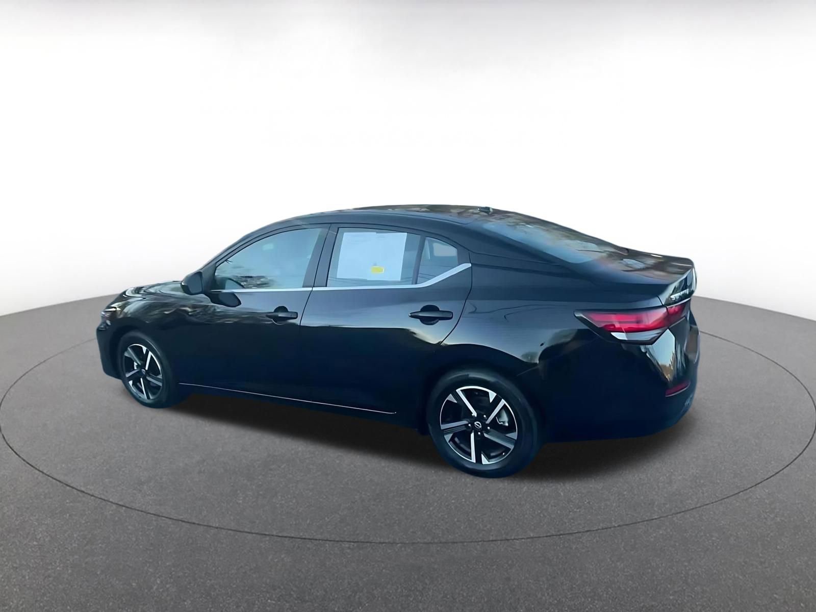 Thumbnail: 2025 Nissan Sentra - 9