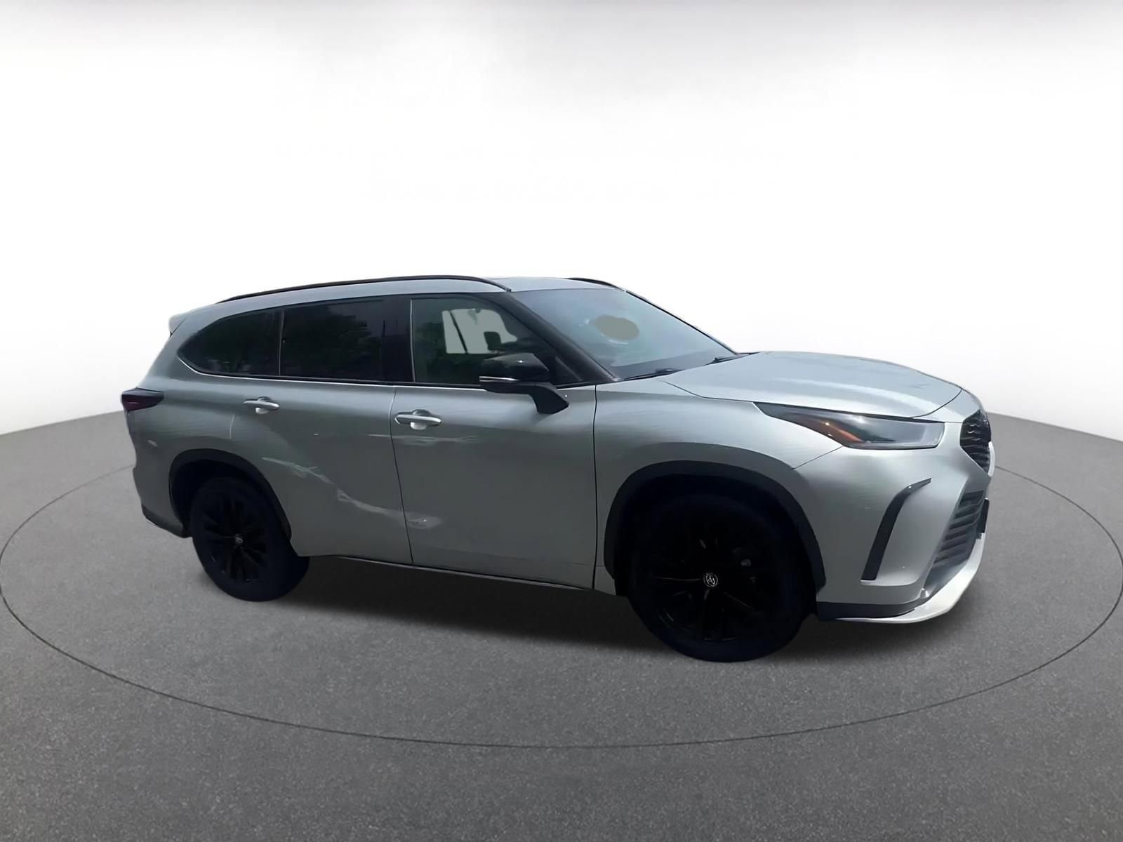 Thumbnail: 2025 Toyota Highlander - 2