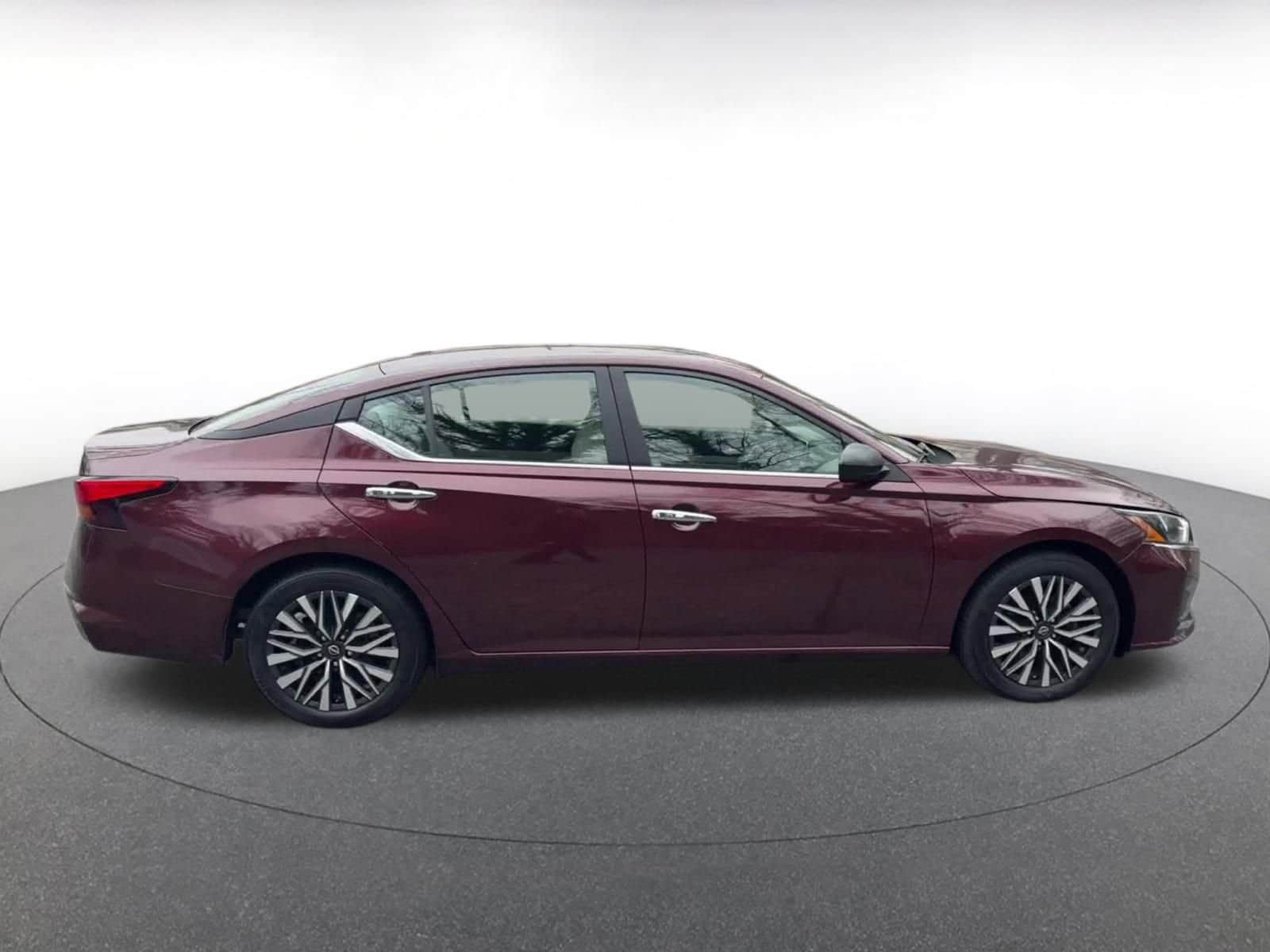 Thumbnail: 2025 Nissan Altima - 16