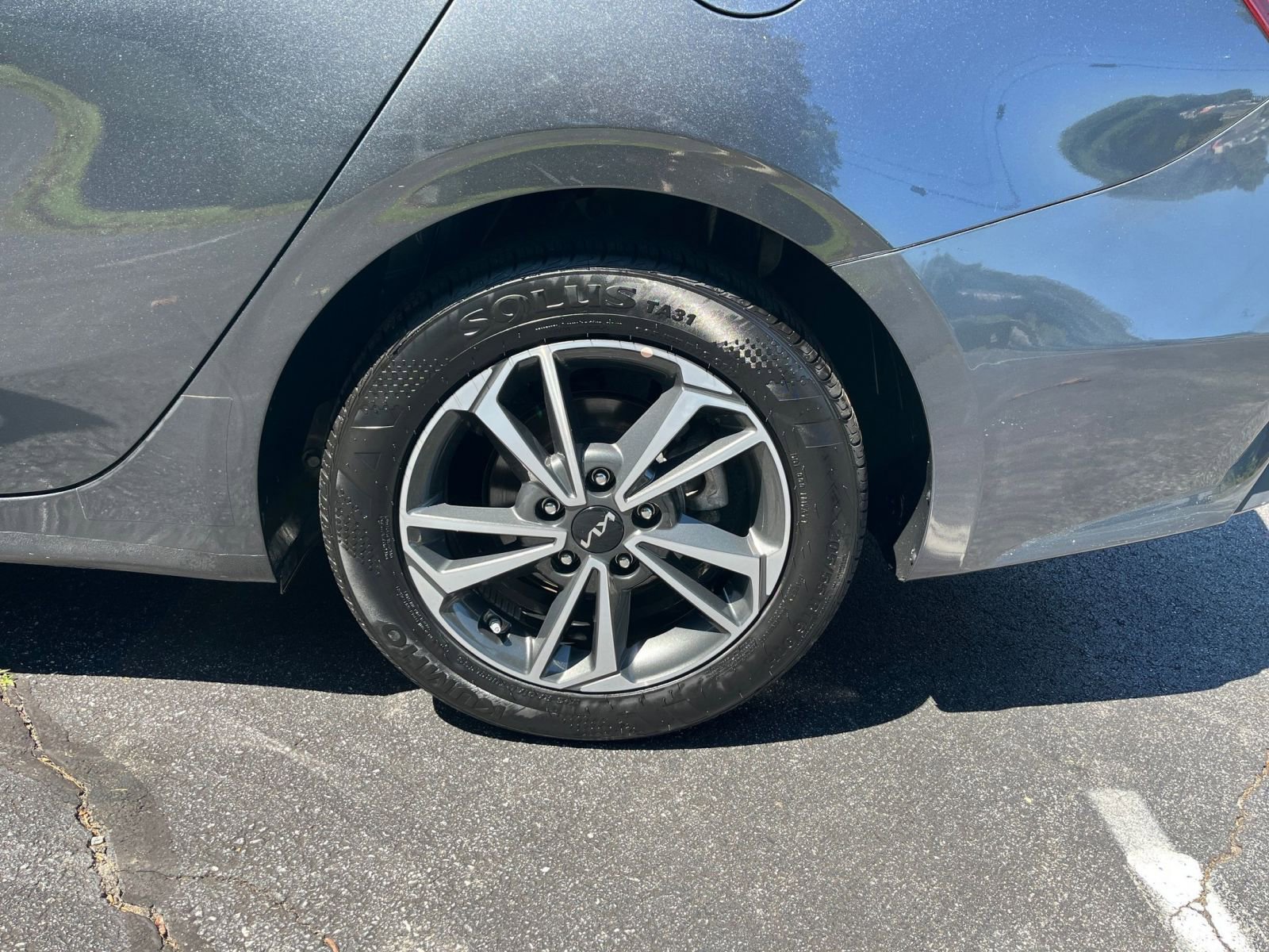 Thumbnail: 2024 Kia Forte - 25