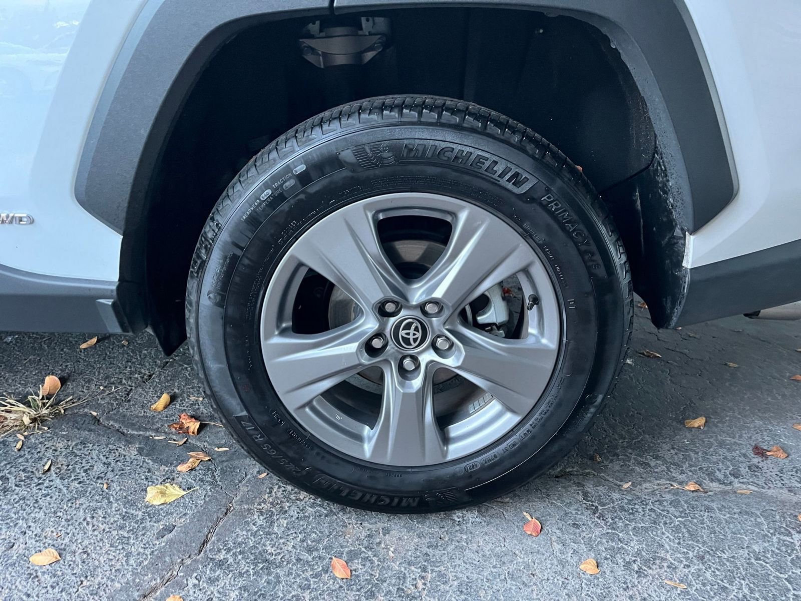 Thumbnail: 2025 Toyota RAV4 - 25