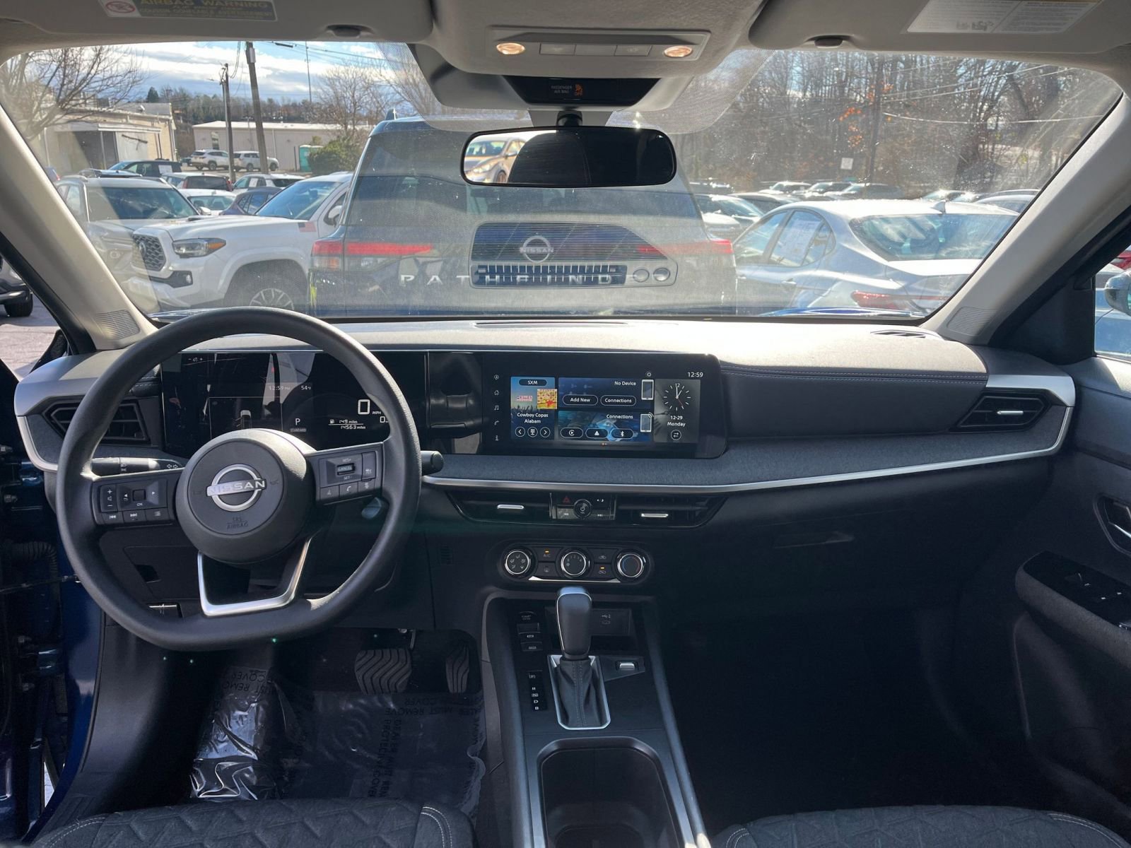 Thumbnail: 2025 Nissan Kicks - 27