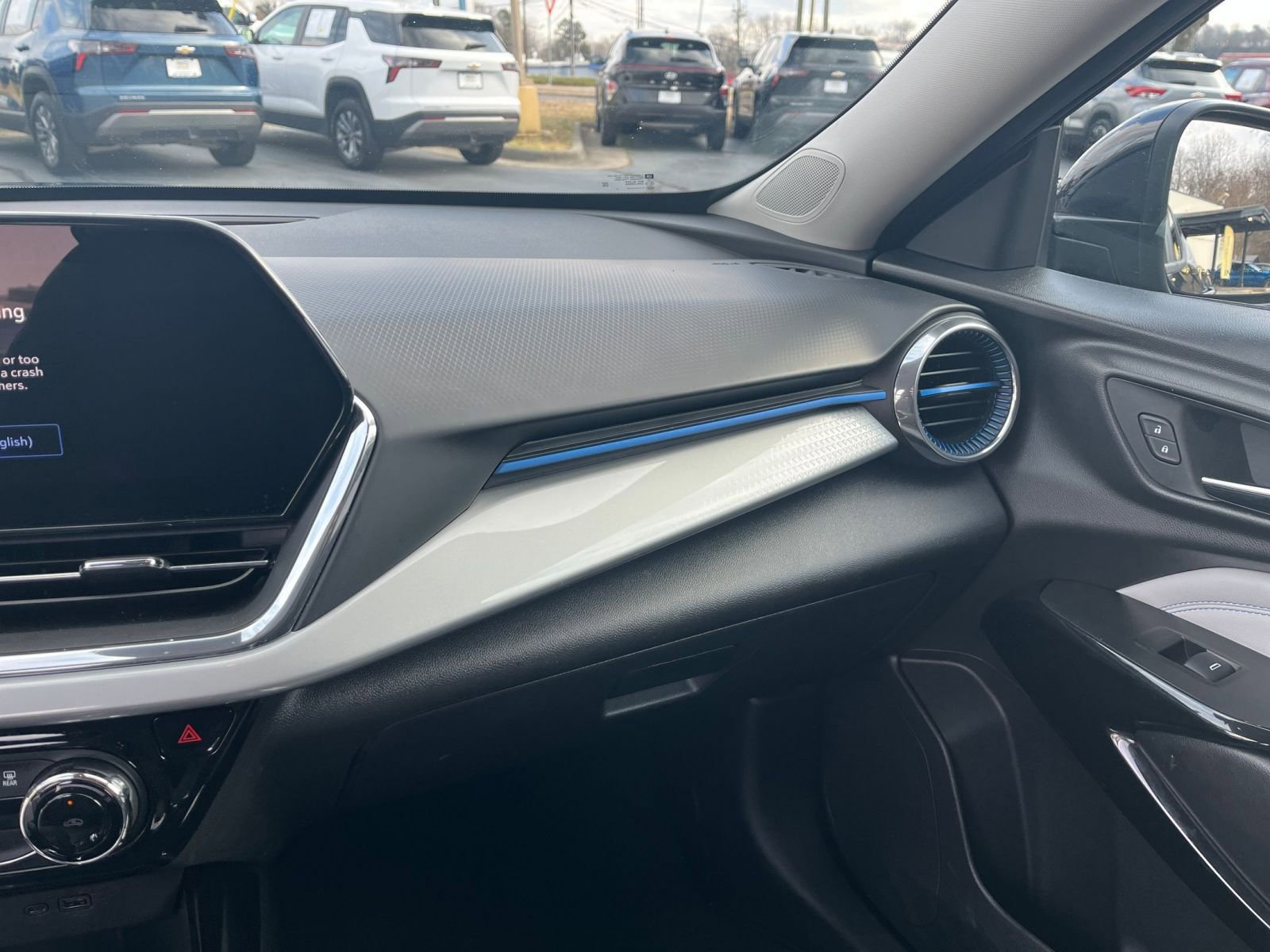 Thumbnail: 2025 Chevrolet Trax - 29