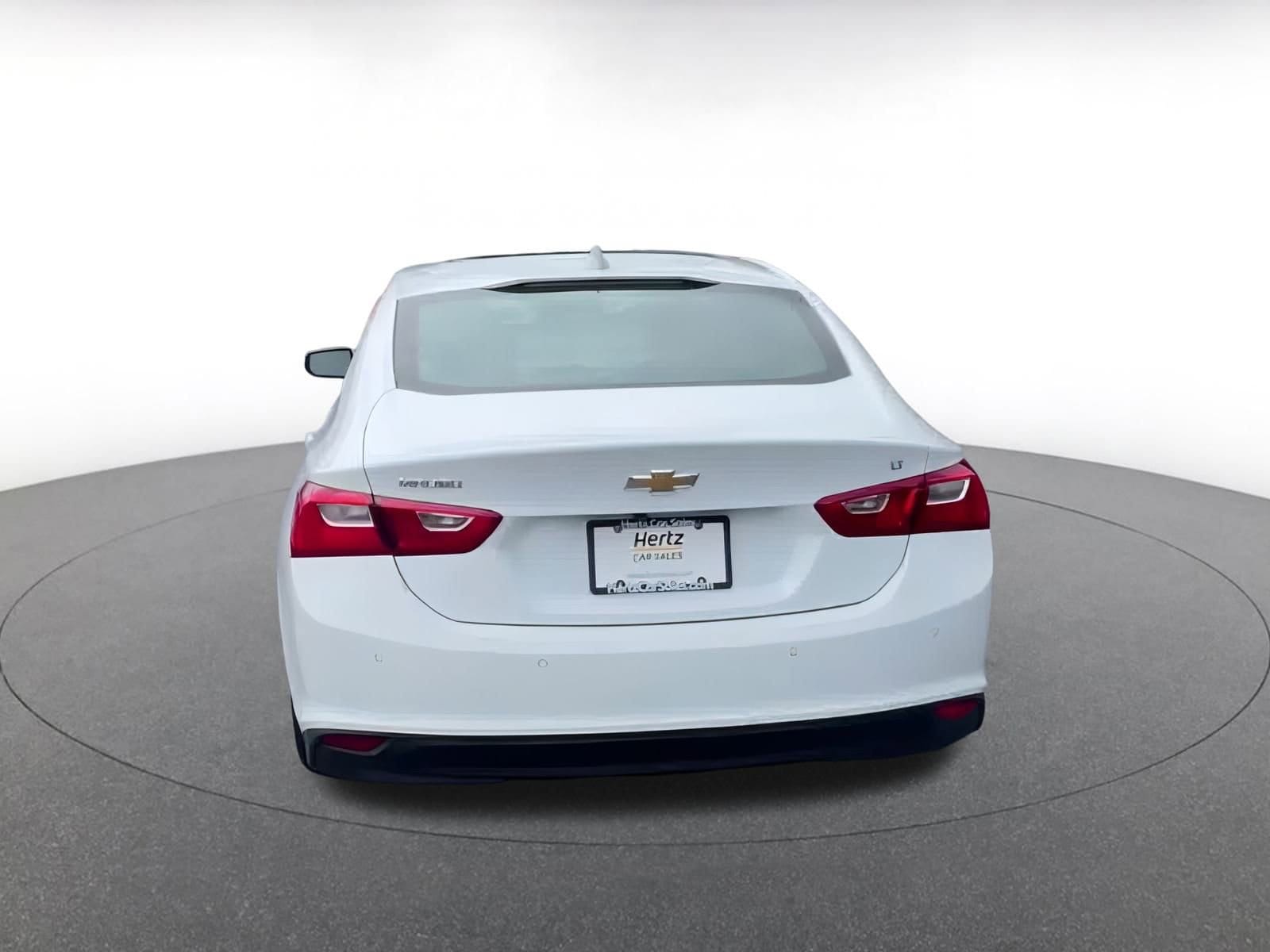 Thumbnail: 2024 Chevrolet Malibu - 12