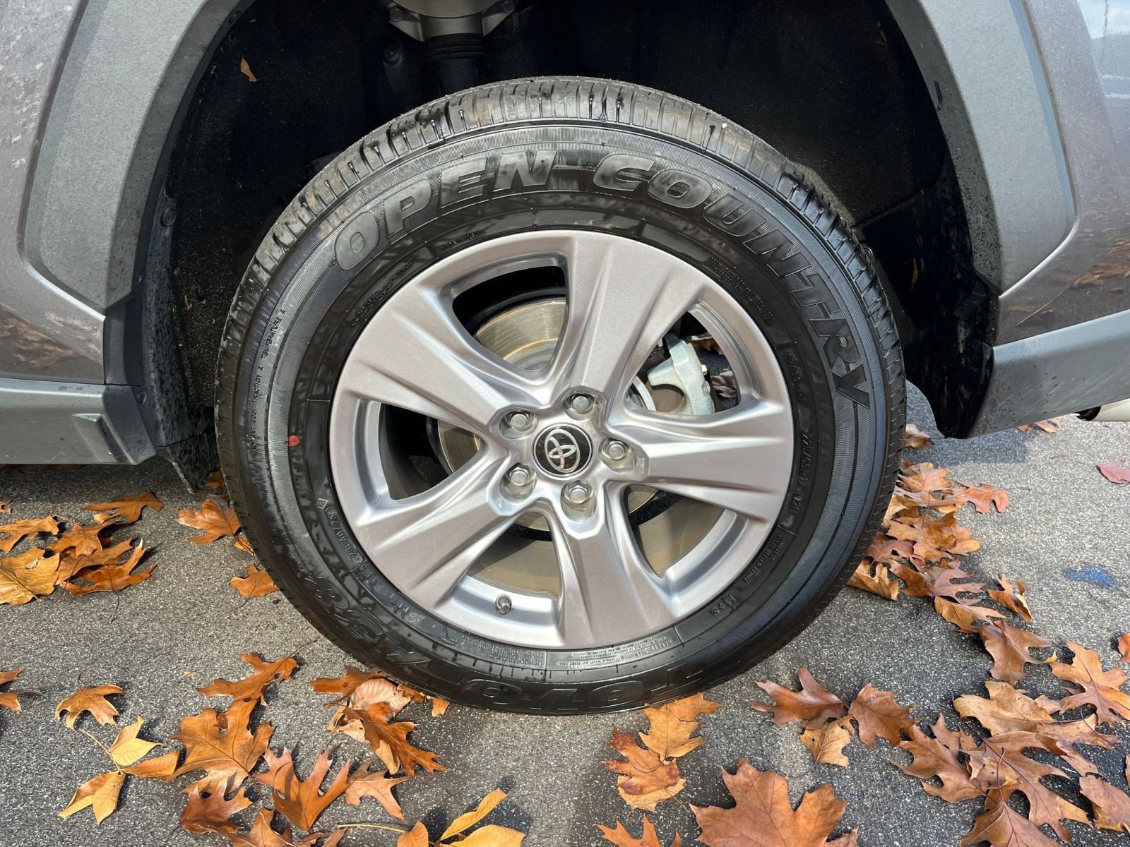 Thumbnail: 2025 Toyota RAV4 - 25