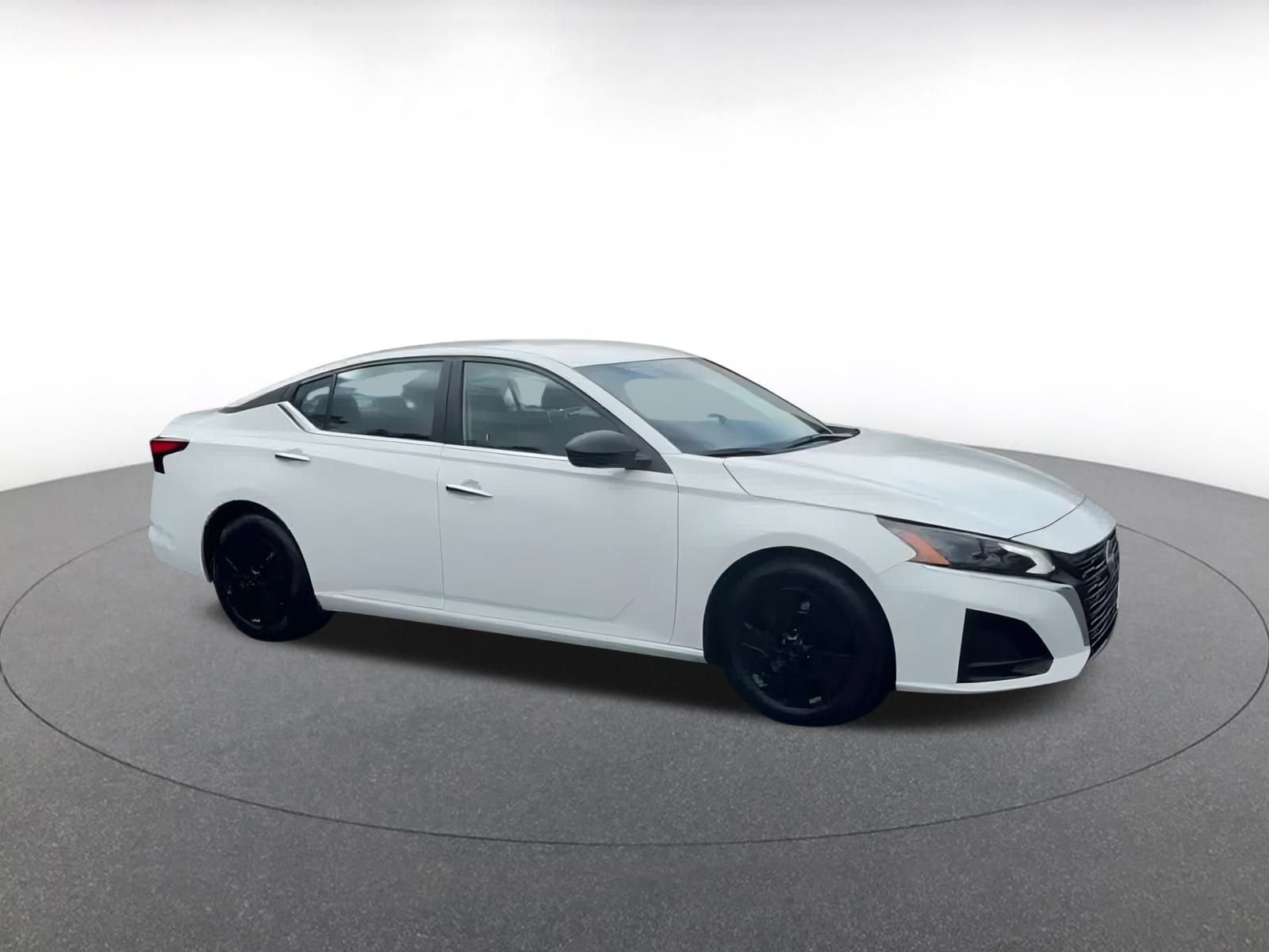 Thumbnail: 2024 Nissan Altima - 2