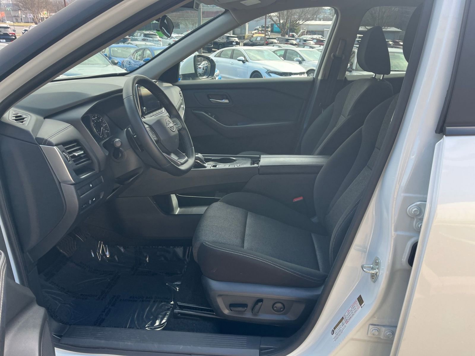 Thumbnail: 2025 Nissan Rogue - 23