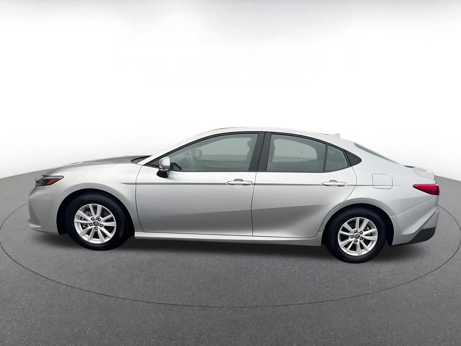 Thumbnail: 2025 Toyota Camry - 9