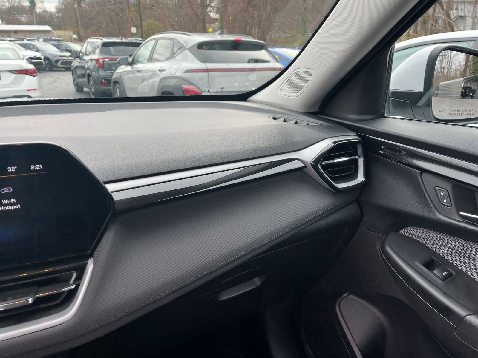 Thumbnail: 2025 Chevrolet TrailBlazer - 29