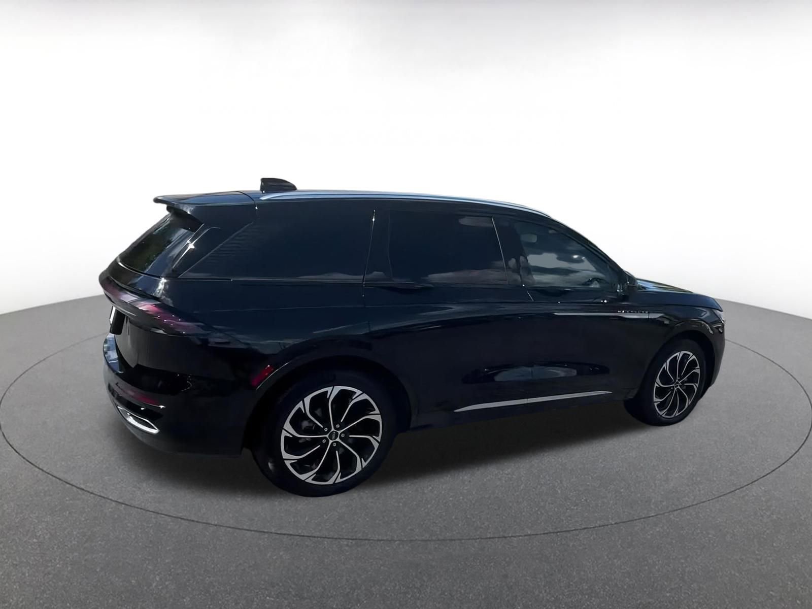 Thumbnail: 2024 Lincoln Nautilus - 15