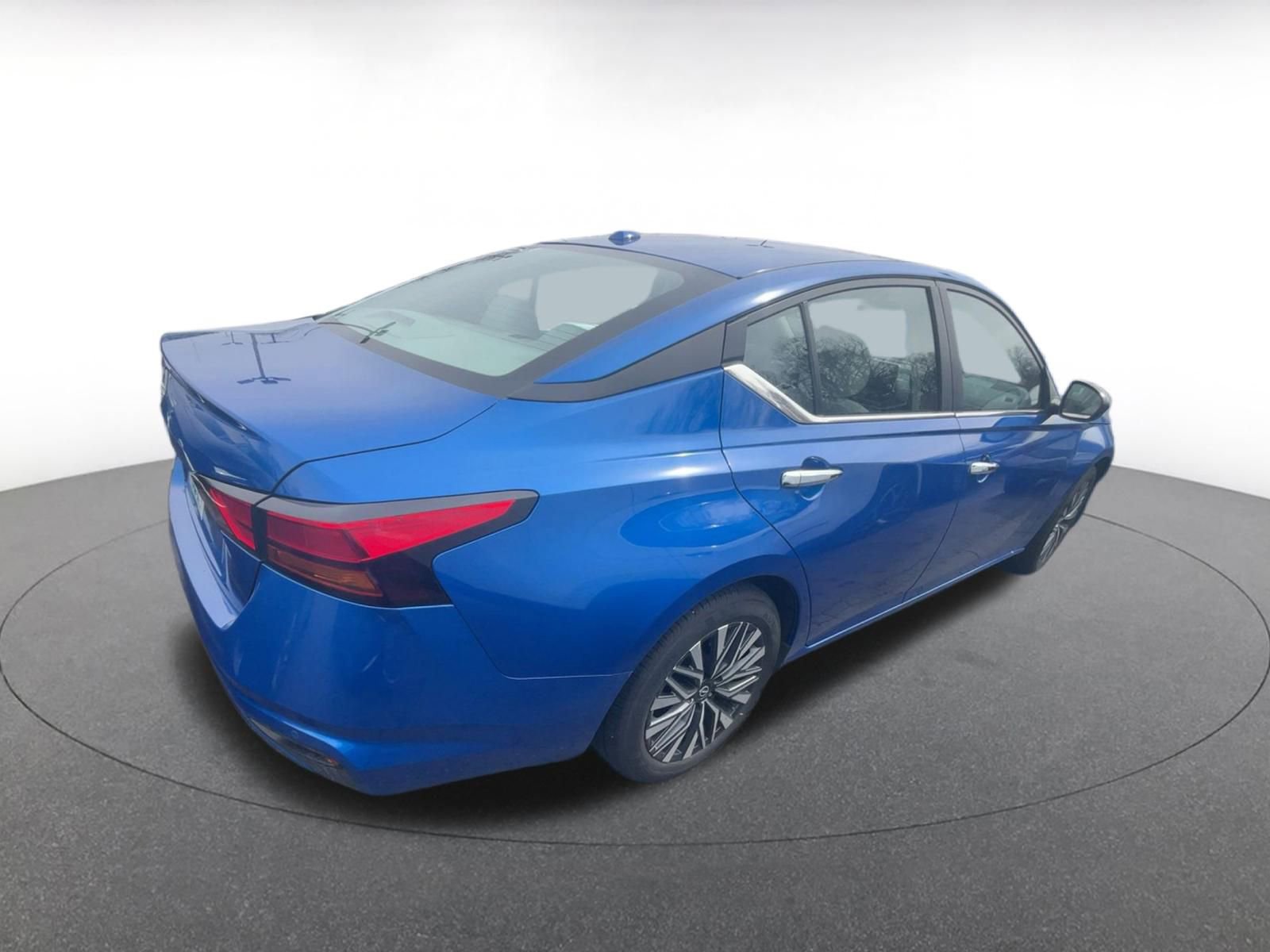 Thumbnail: 2025 Nissan Altima - 8