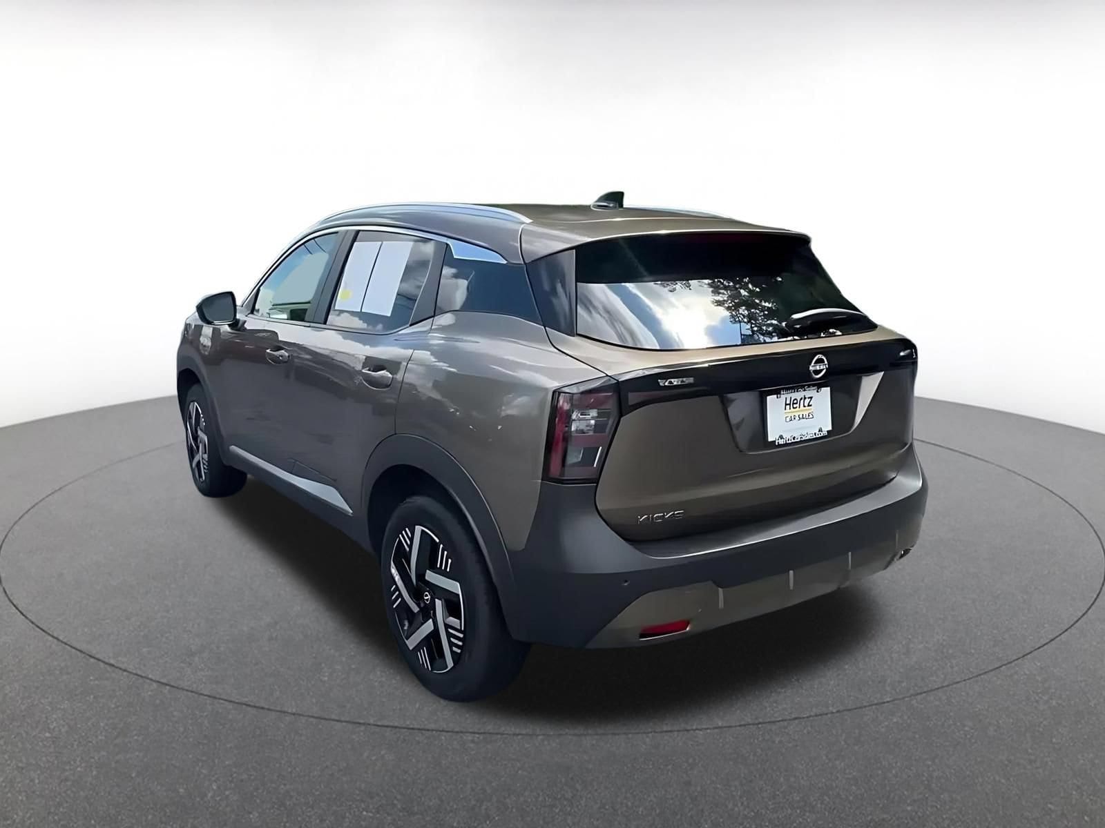 Thumbnail: 2026 Nissan Kicks - 10