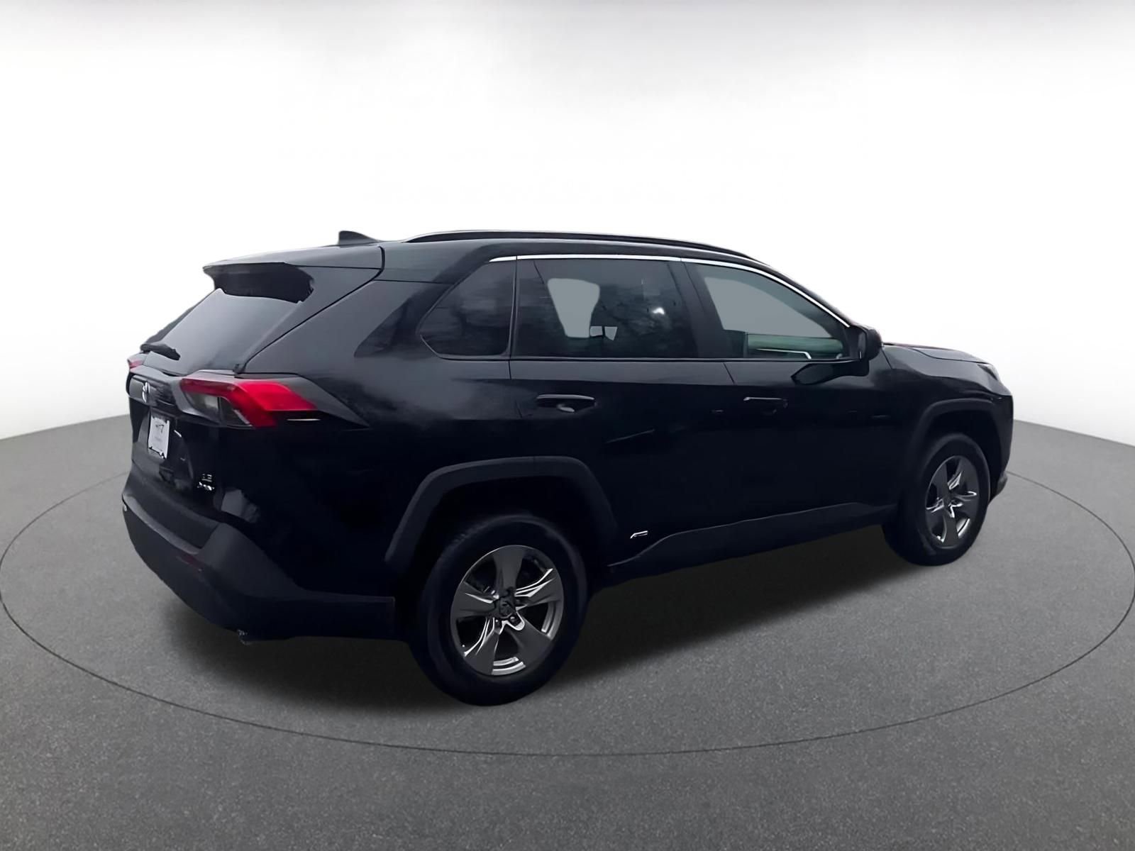 Thumbnail: 2025 Toyota RAV4 - 14