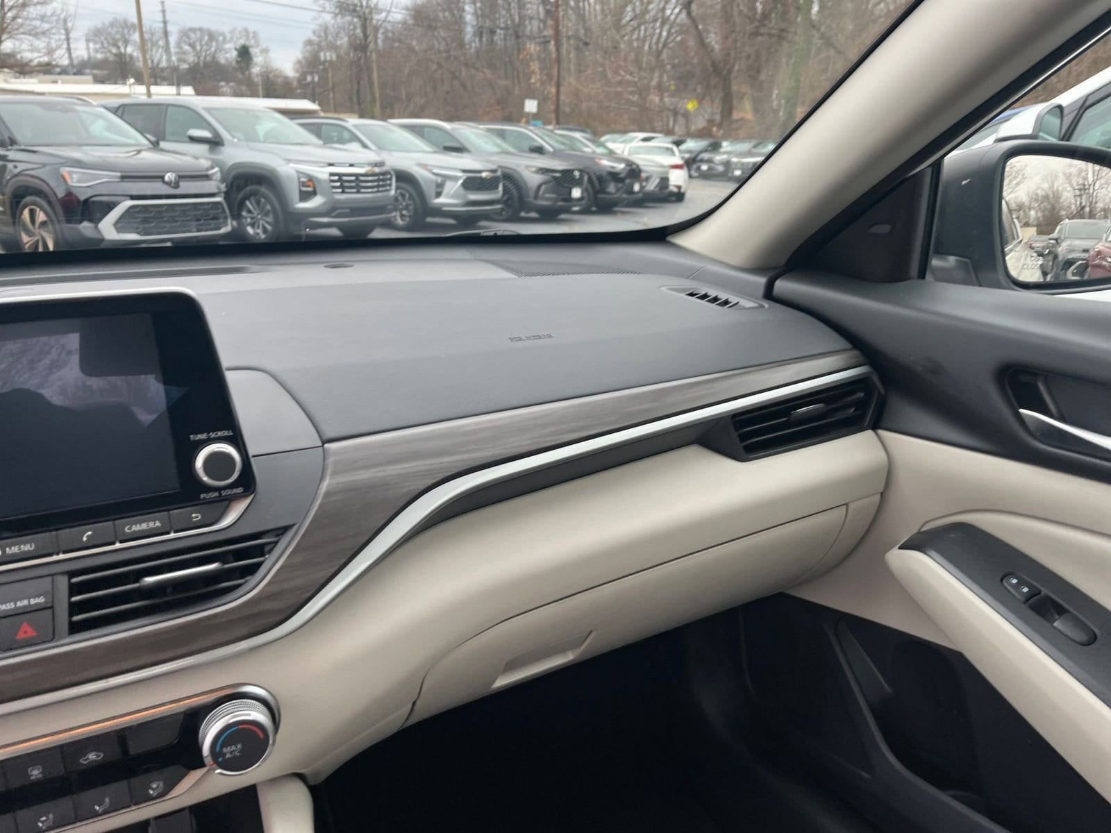 Thumbnail: 2025 Nissan Altima - 29