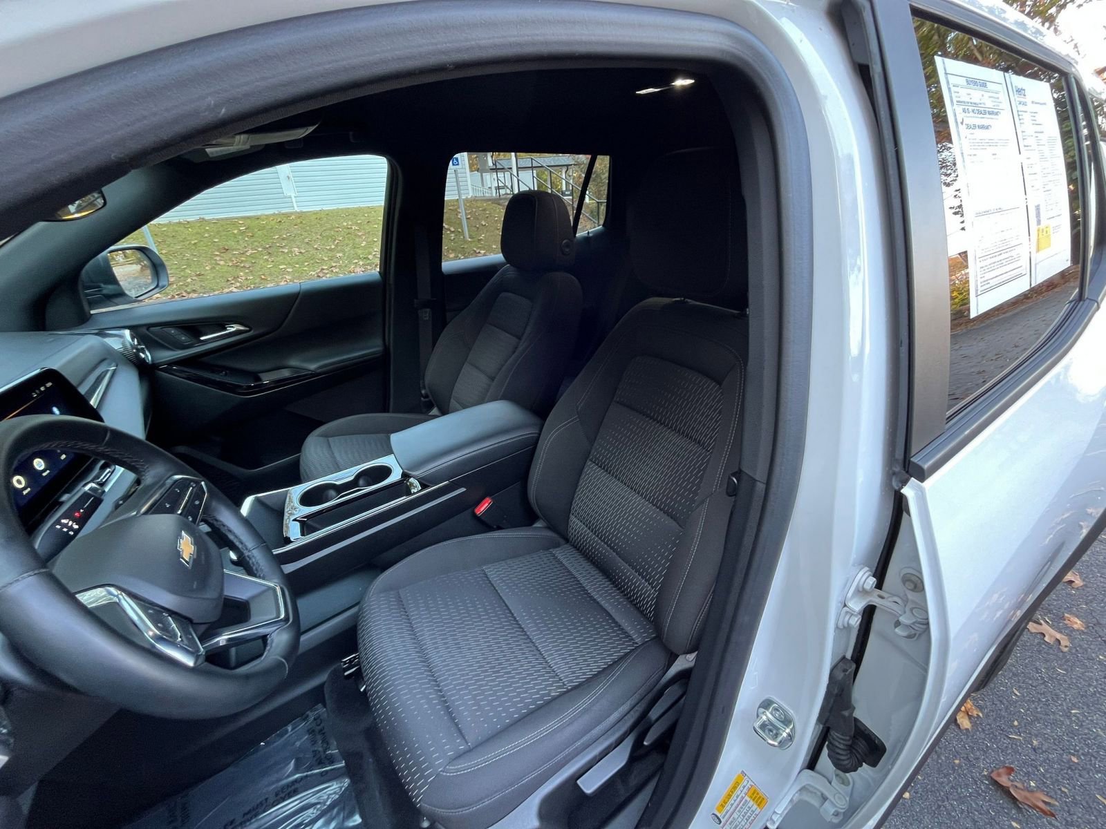 Thumbnail: 2025 Chevrolet Equinox - 32