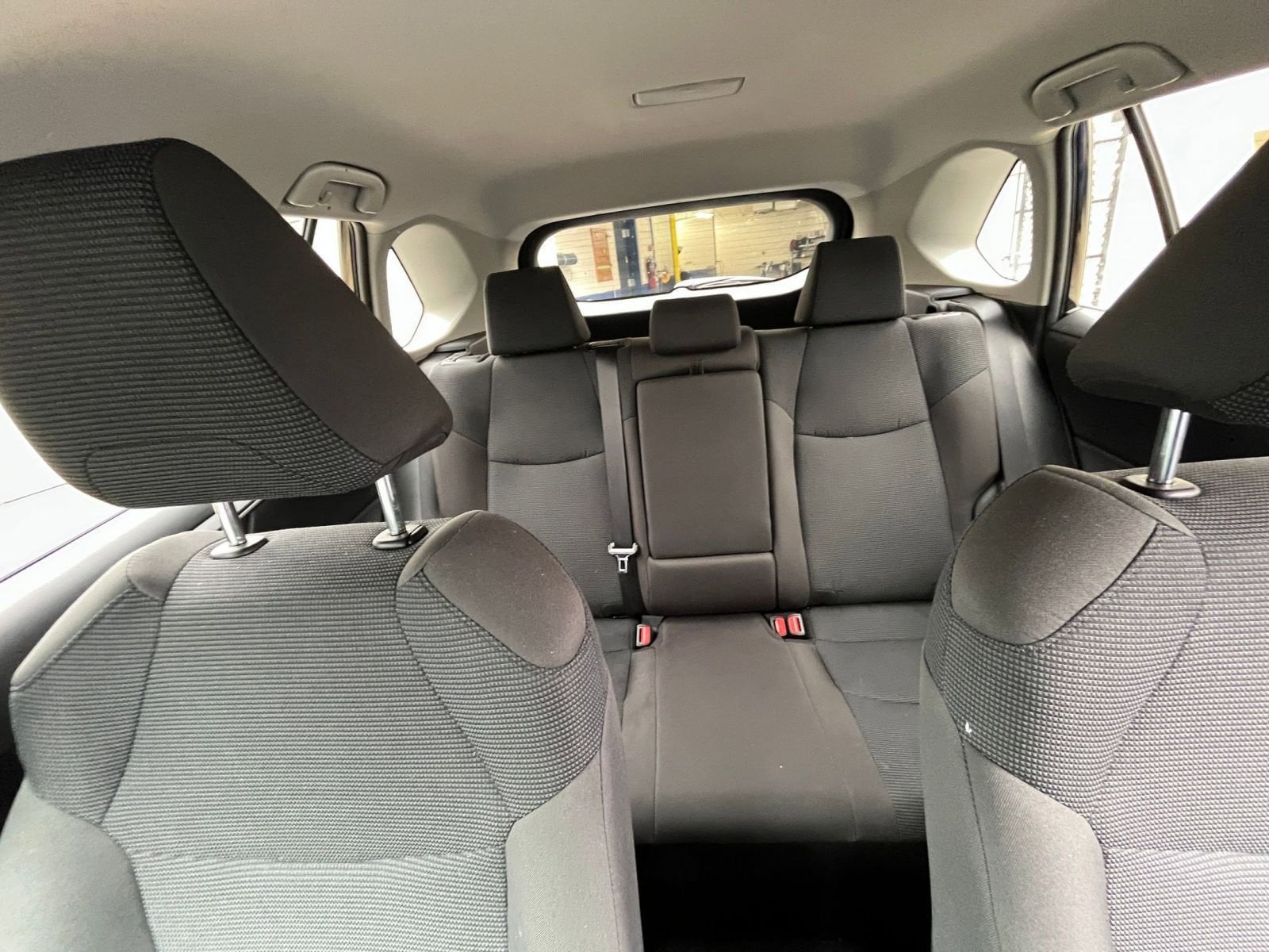 Thumbnail: 2025 Toyota RAV4 - 32